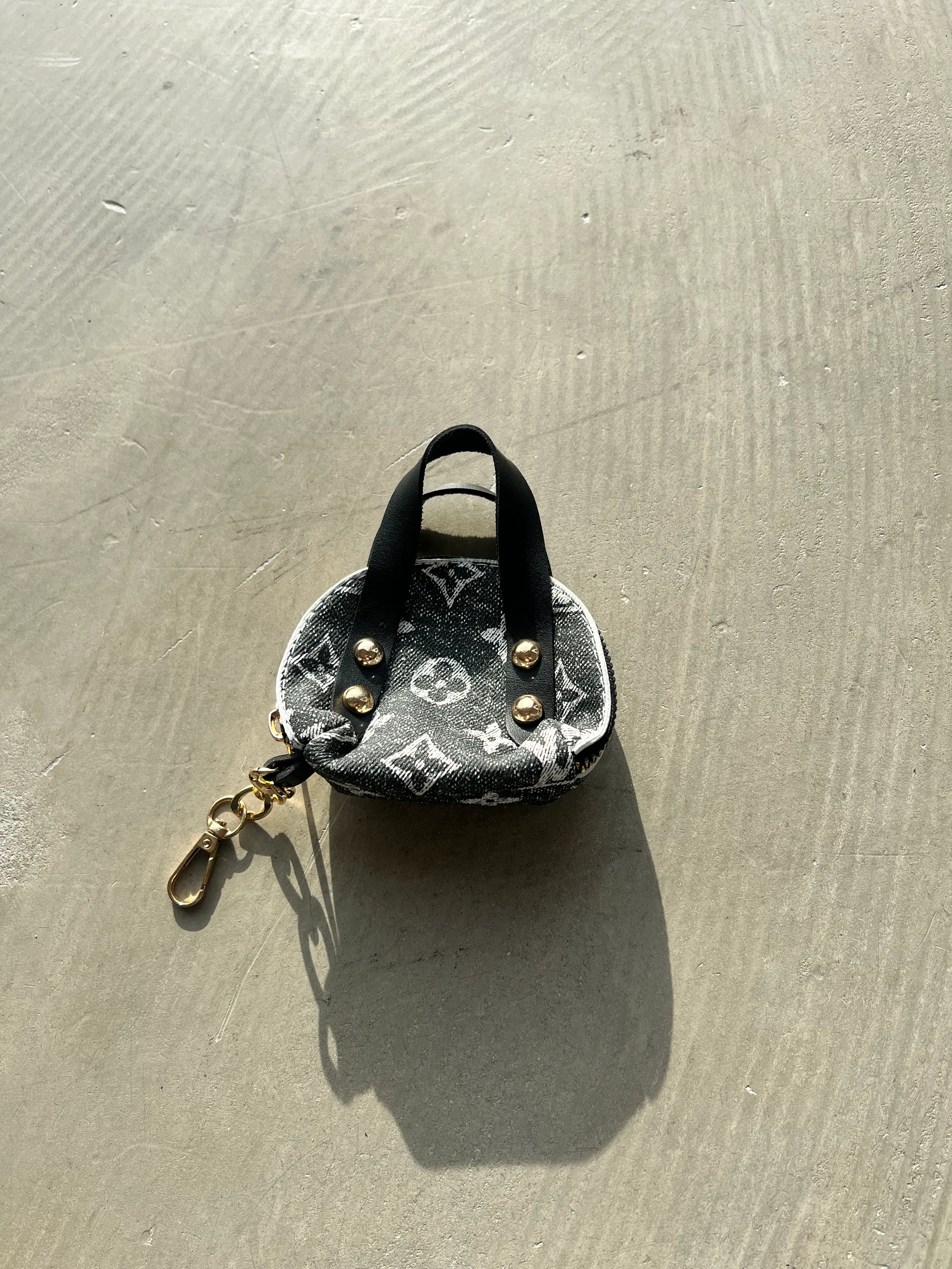 LV Premium Anahtarlık