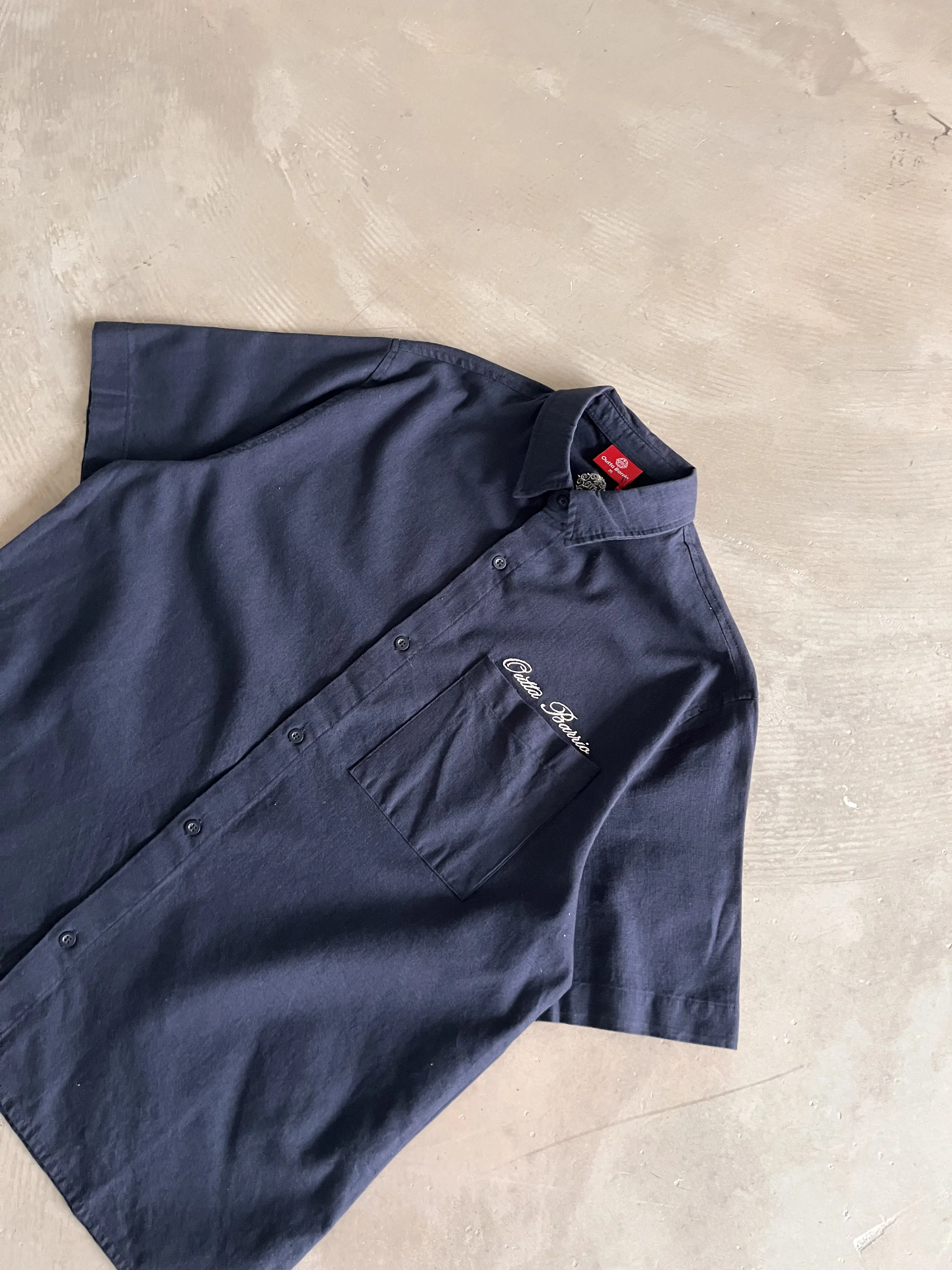 Nakış Detaylı Basic Kısa Kollu Gömlek