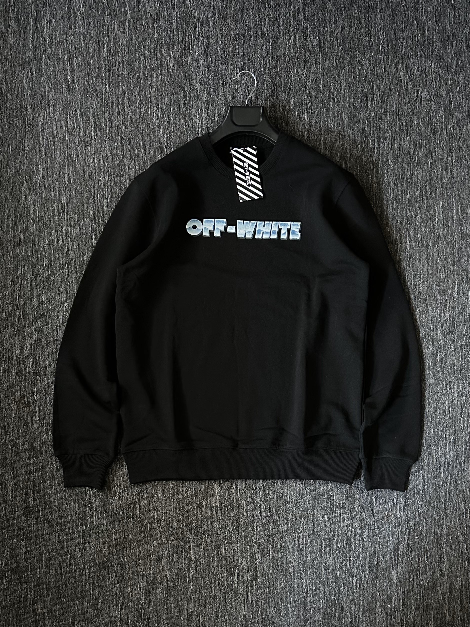 Mevsimlik Baskılı Sweatshirt