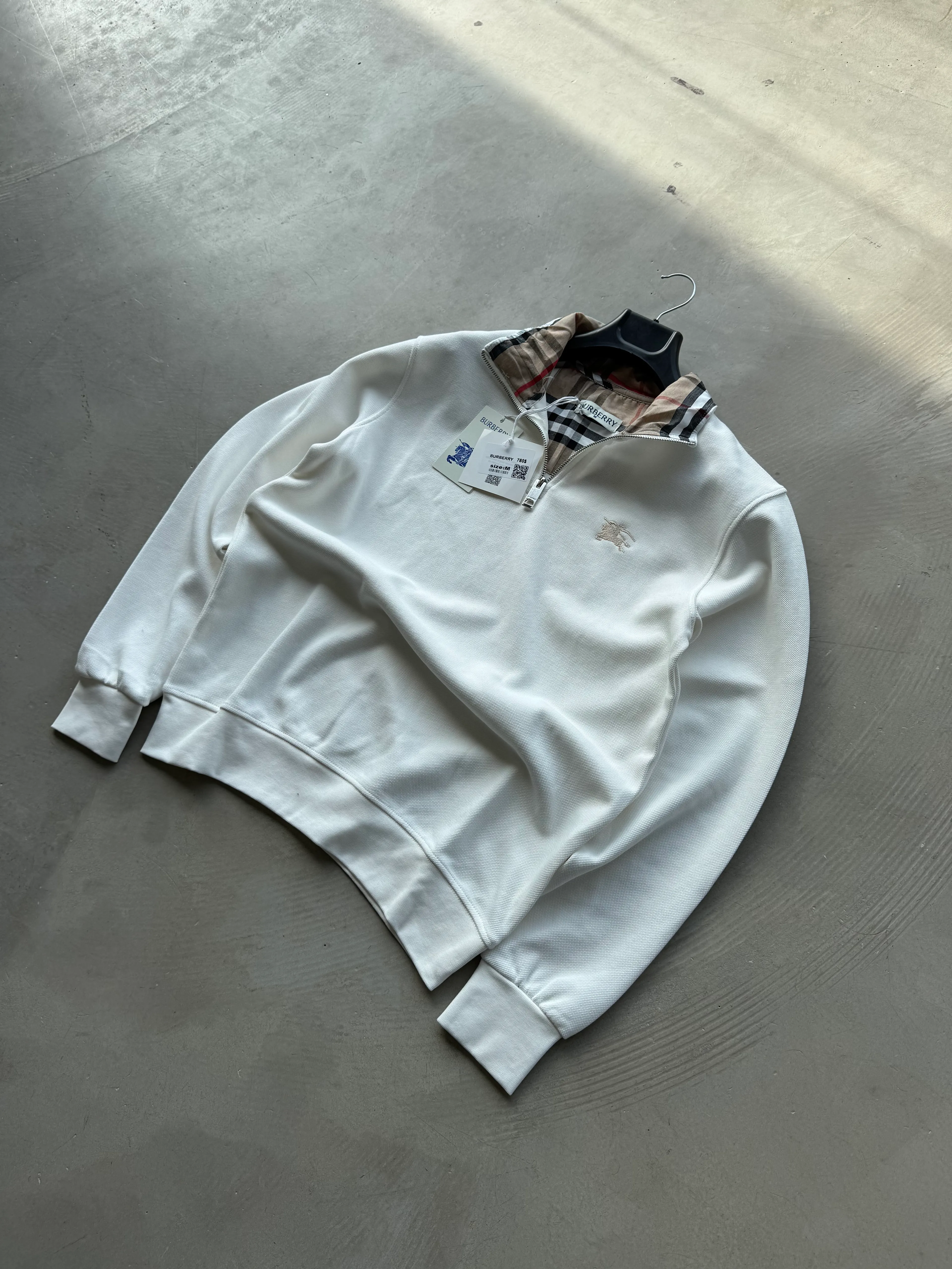 BB Yarım Fermuarlı Nakışlı Premium Sweatshirt