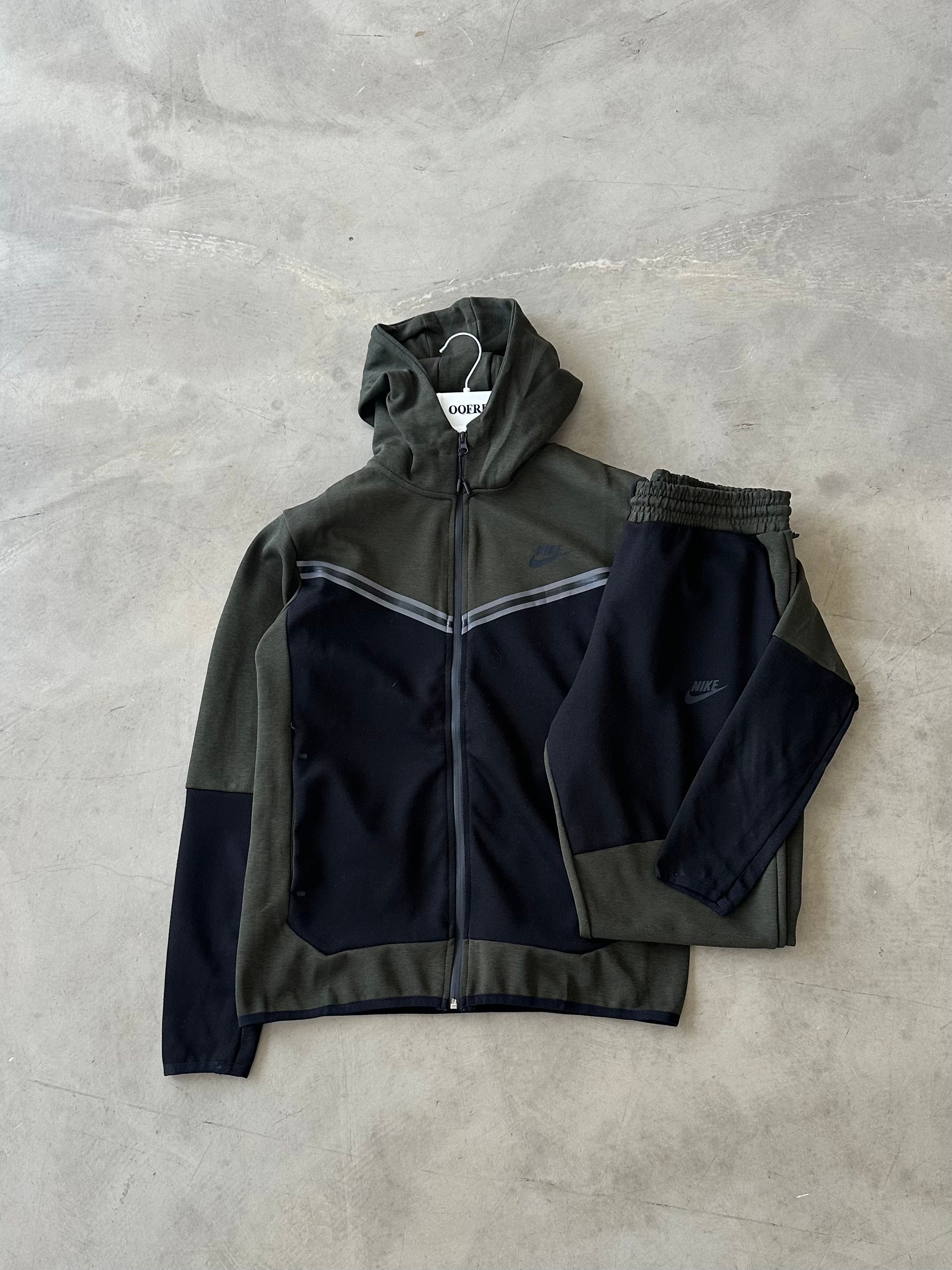 NK Tech Fleece Eşofman Takımı