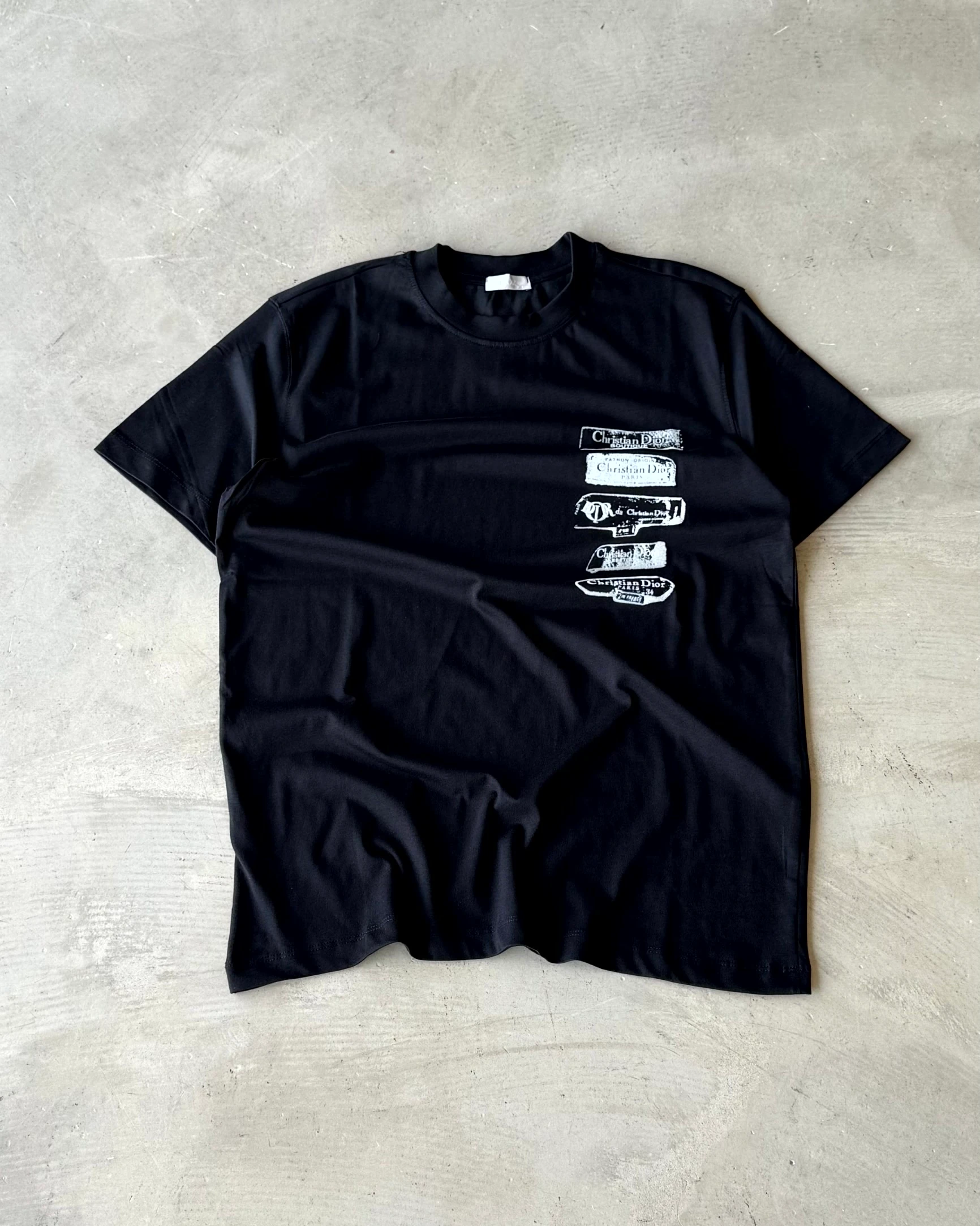 Sol Göğüs 5 Tabela Detaylı Basic T-Shirt