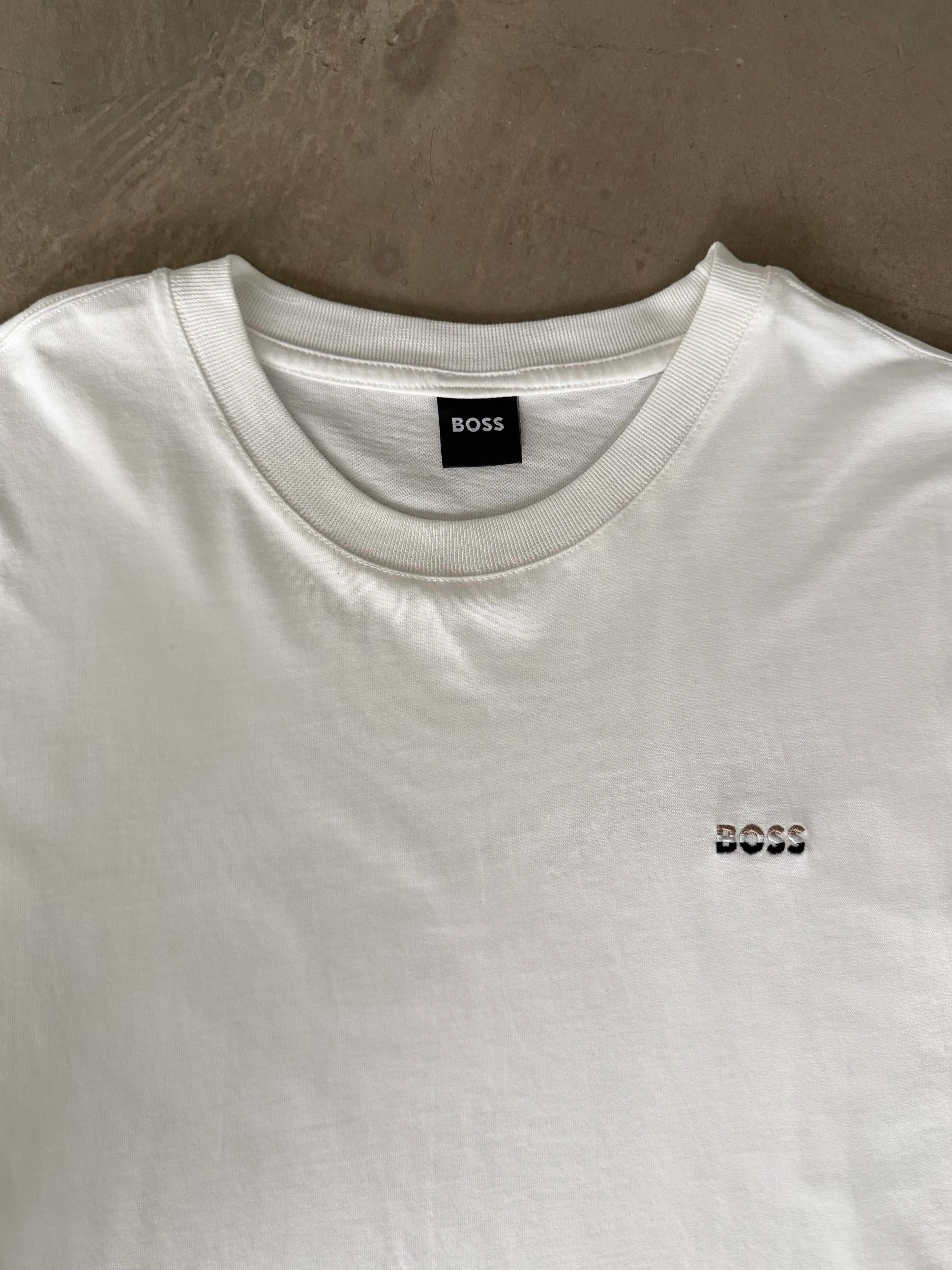 Sol Göğüs Logo Nakışlı Basic T-Shirt