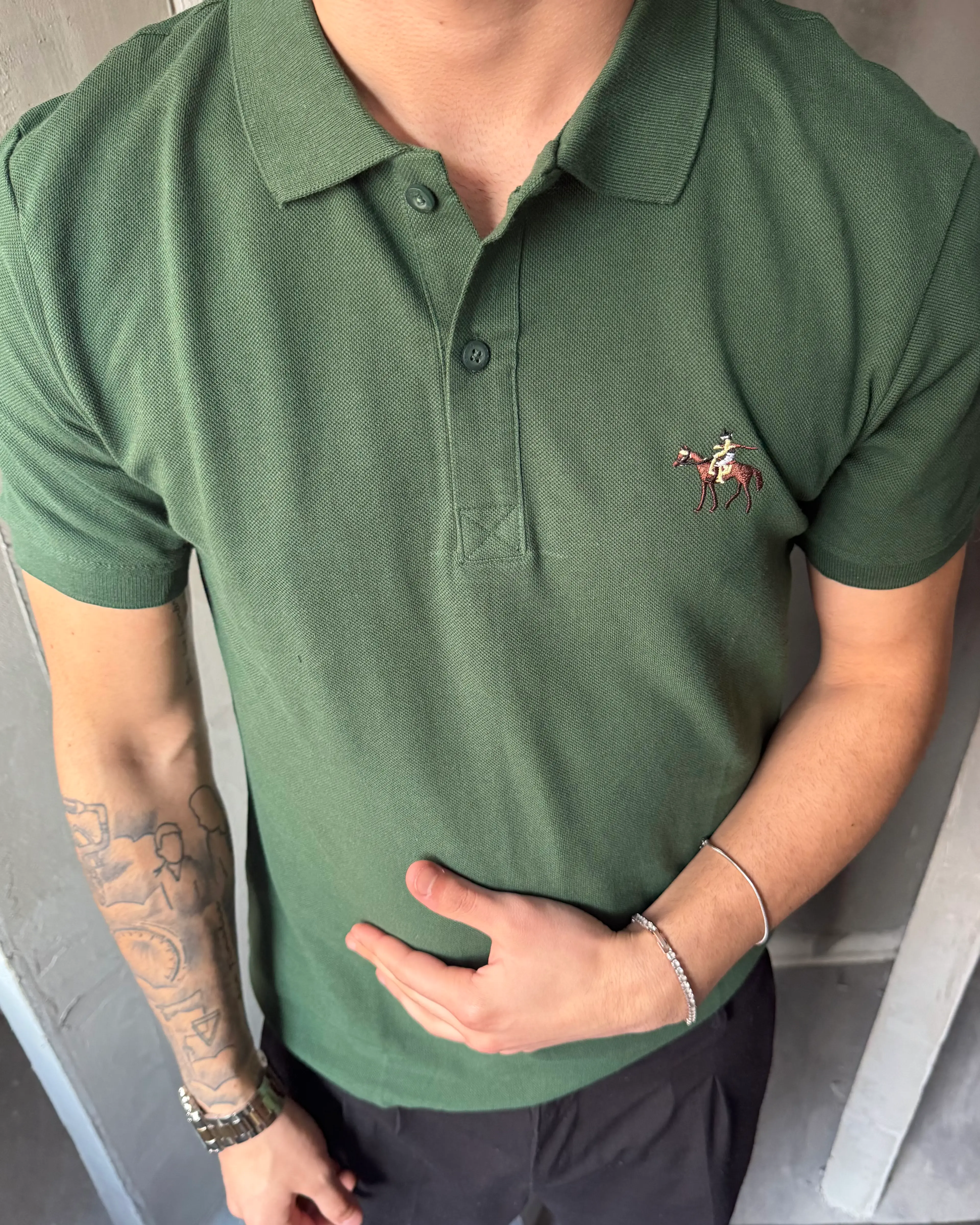 Renkli Logo Nakışlı Polo Yaka T-Shirt