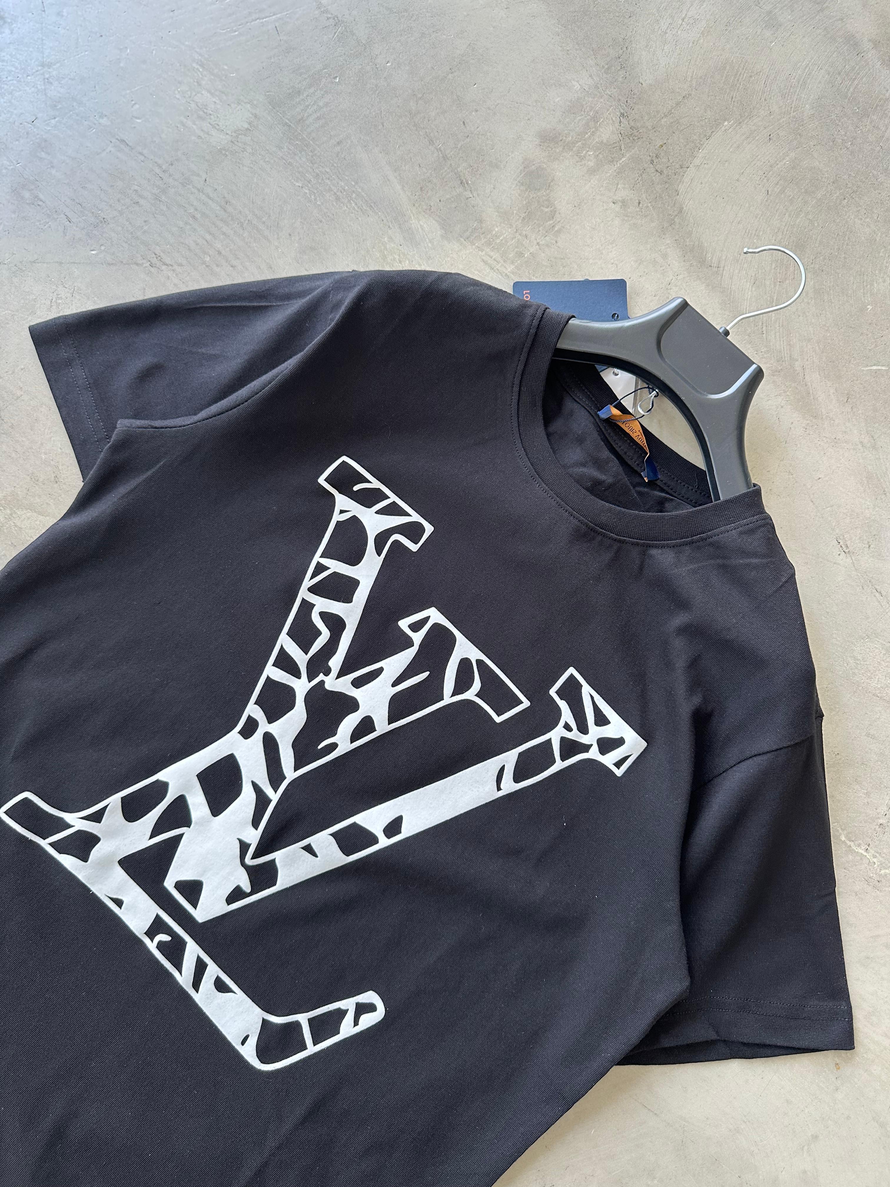 LV Premium Baskılı Diyagonel Kumaş Tshirt