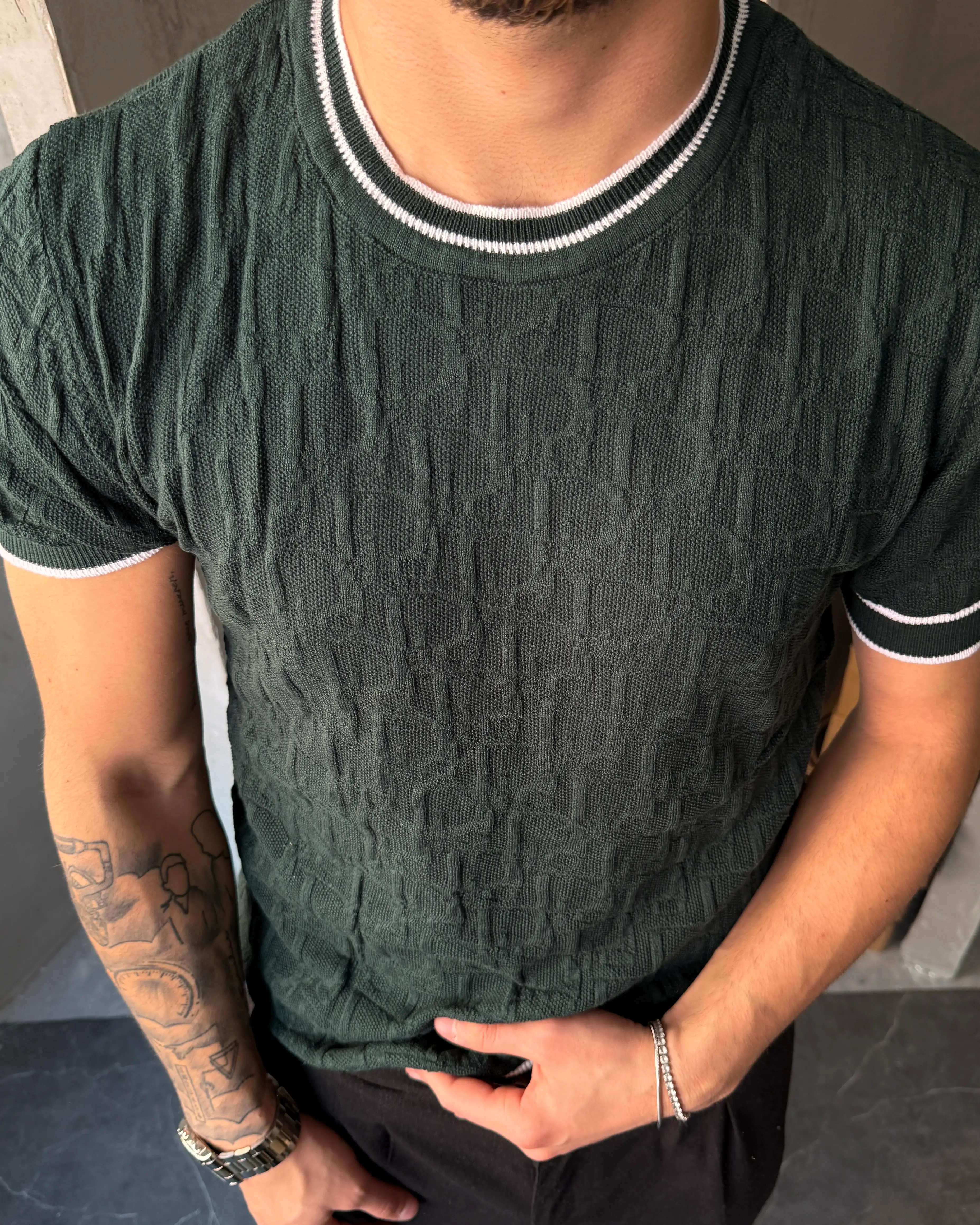 Full Logo Kabartmalı Triko T-Shirt