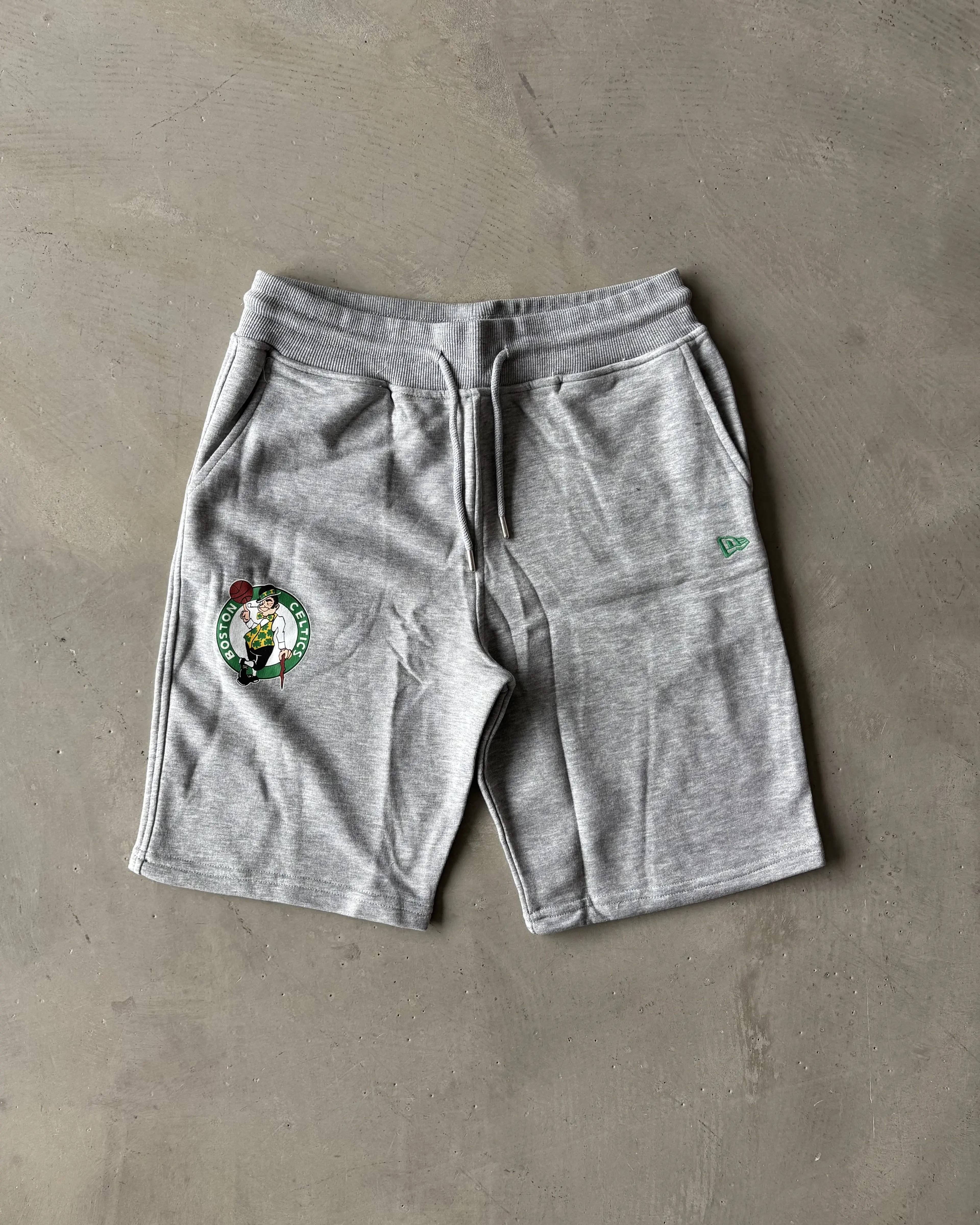 Baskılı ve Nakışlı Şort