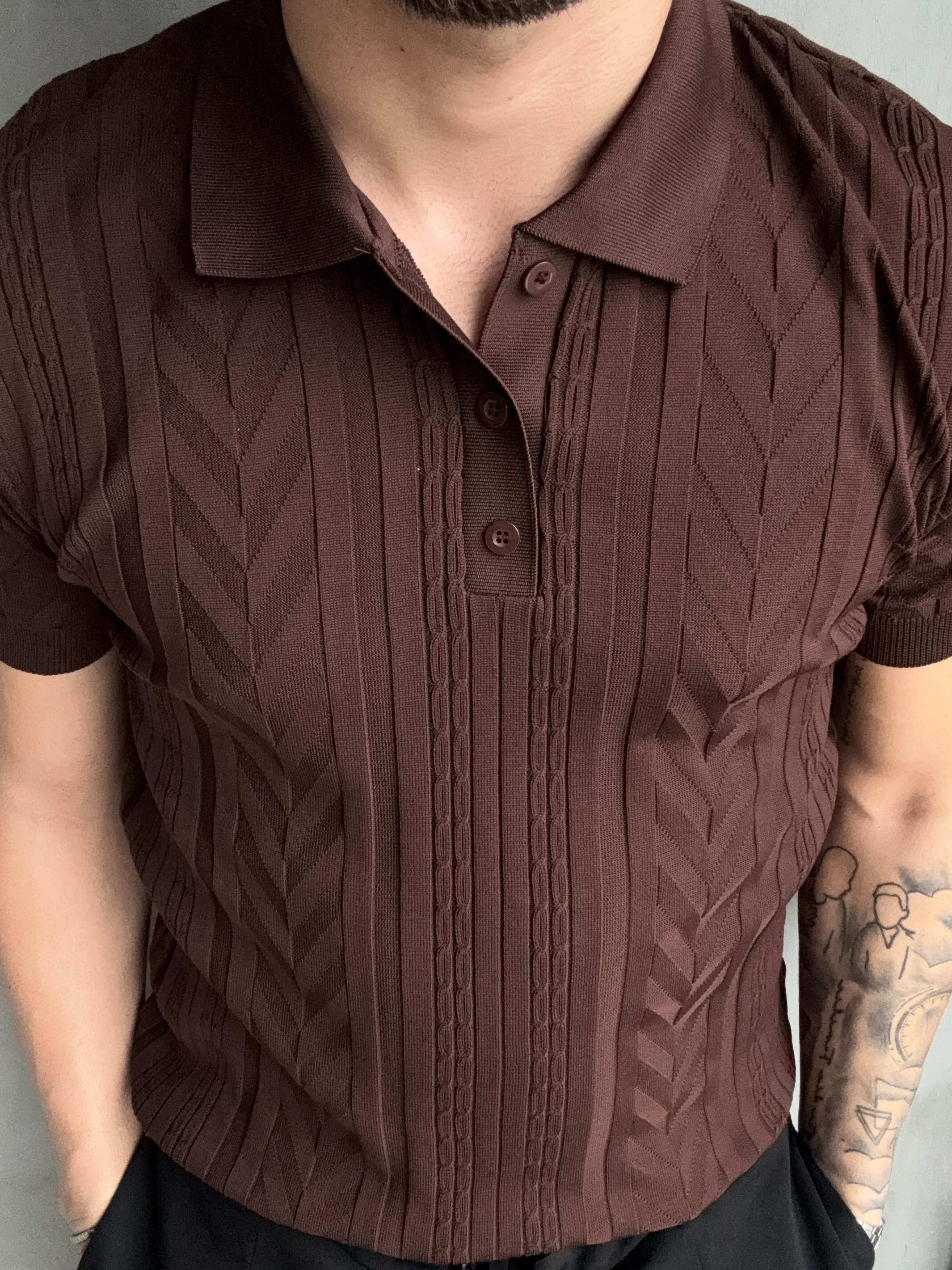 Jakar Desenli 3 Düğmeli Triko T-Shirt