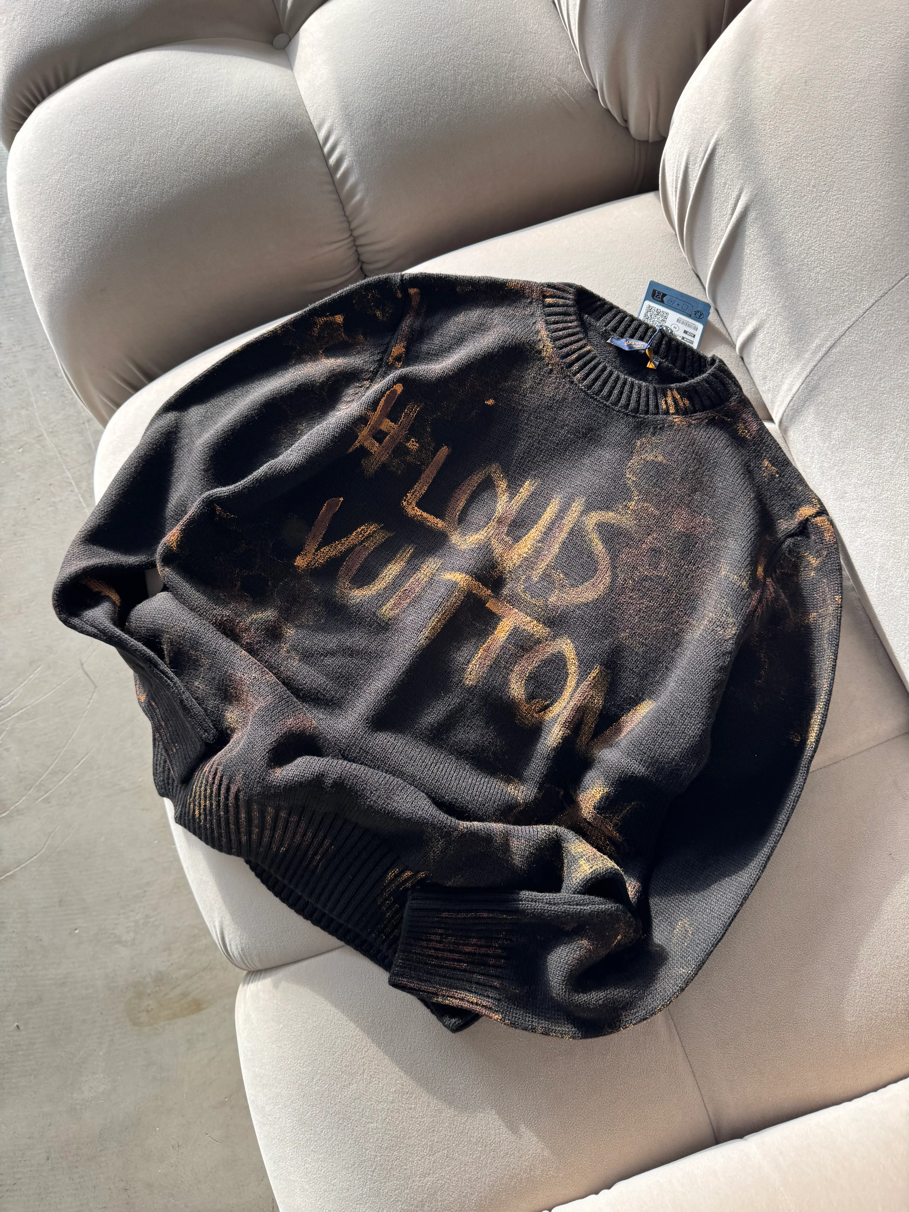 LV Premium Grafiti Detaylı Triko