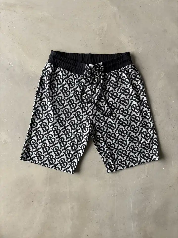 Full Logo Detaylı Şort