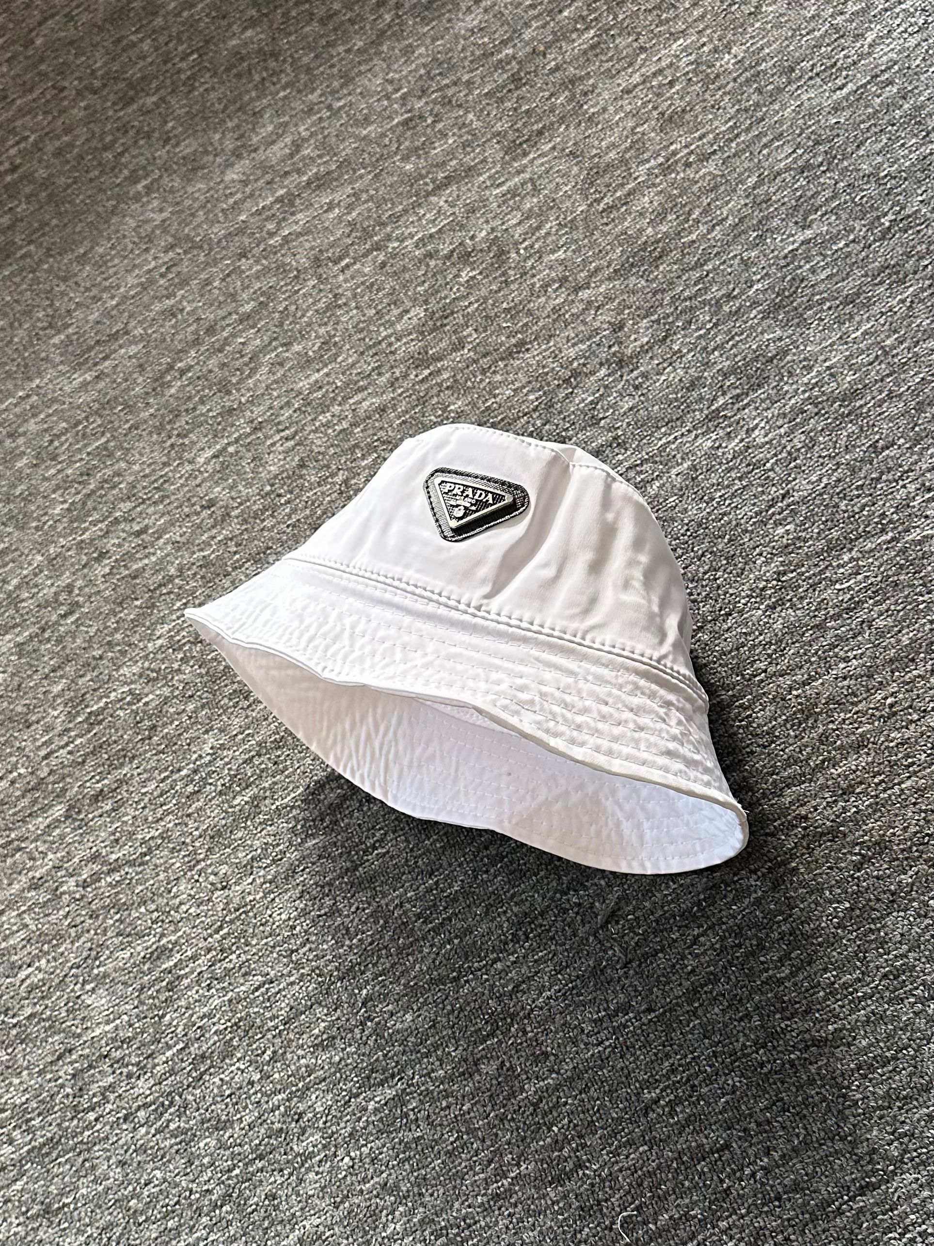 Logo Detaylı Premium Hat