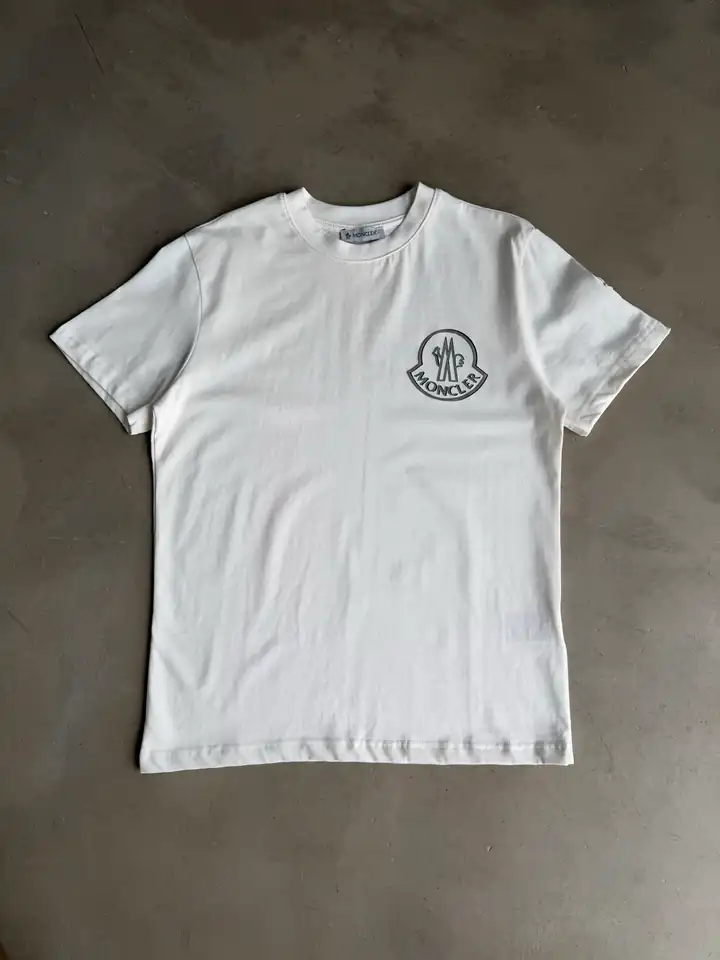 Sol Göğüs Logo Baskı Detaylı T-Shirt