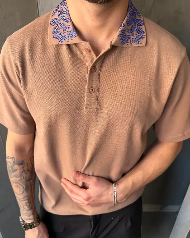 Yaka Taş Detaylı Polo Yaka T-Shirt