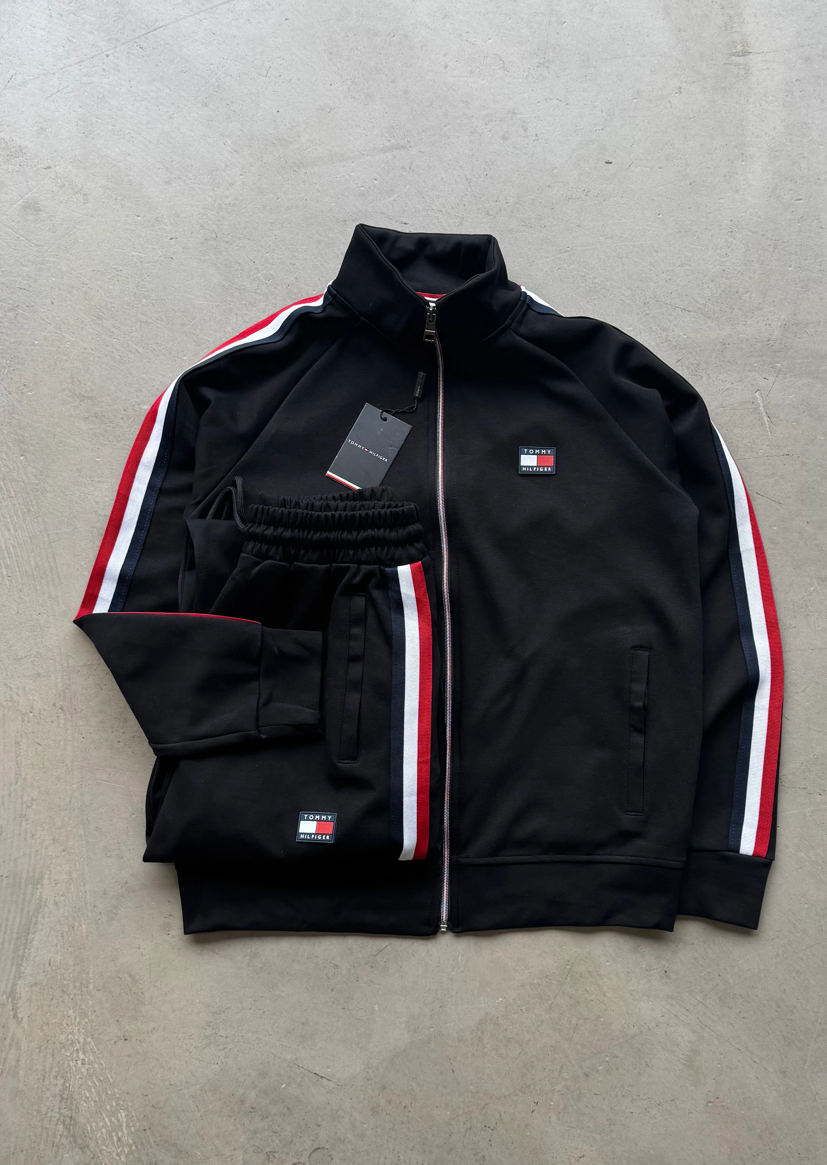 TMY Premium Logo Ve Şerit Detaylı Eşofman Takımı - Siyah