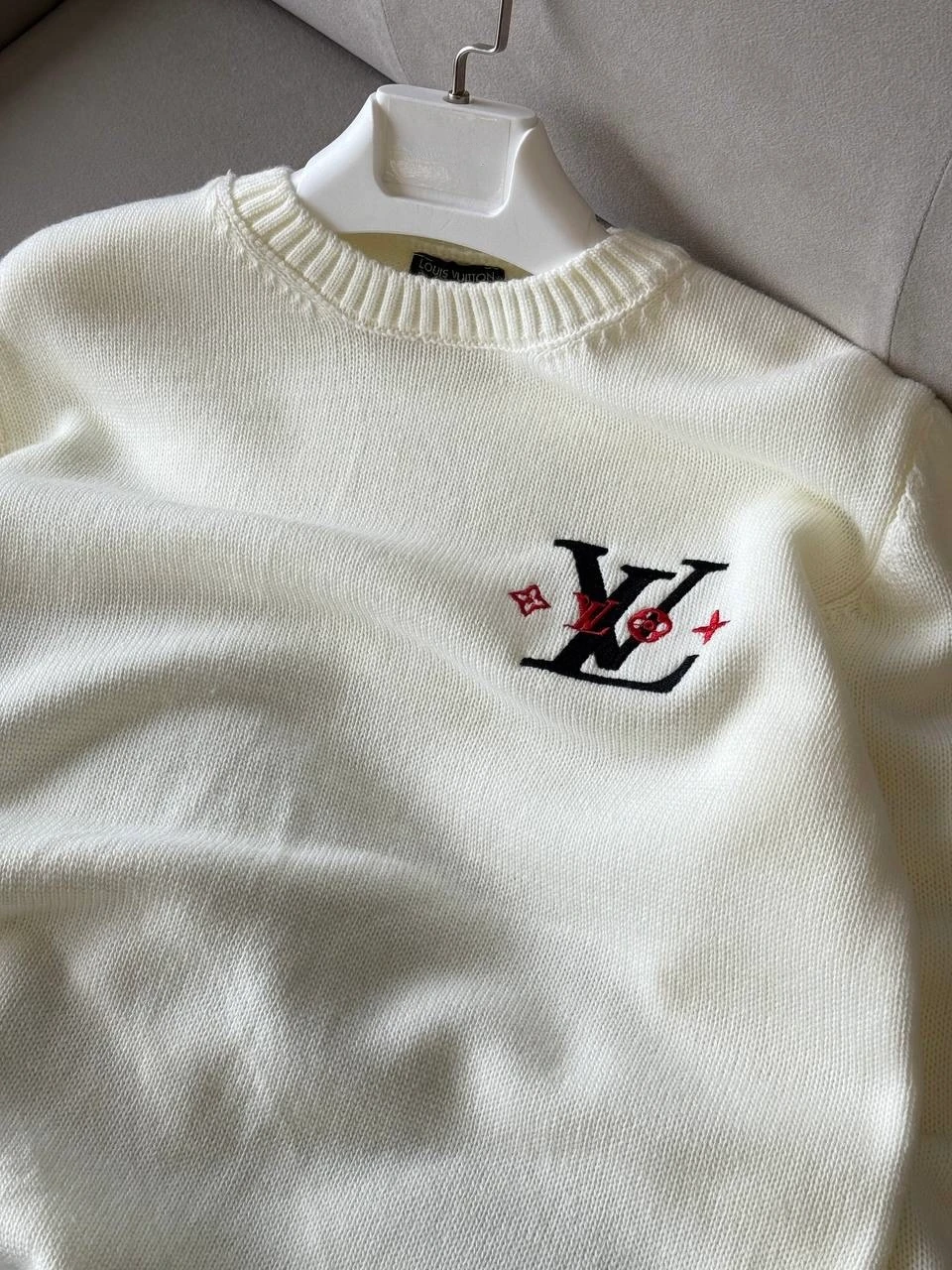 LV Premium Logo Detaylı Triko