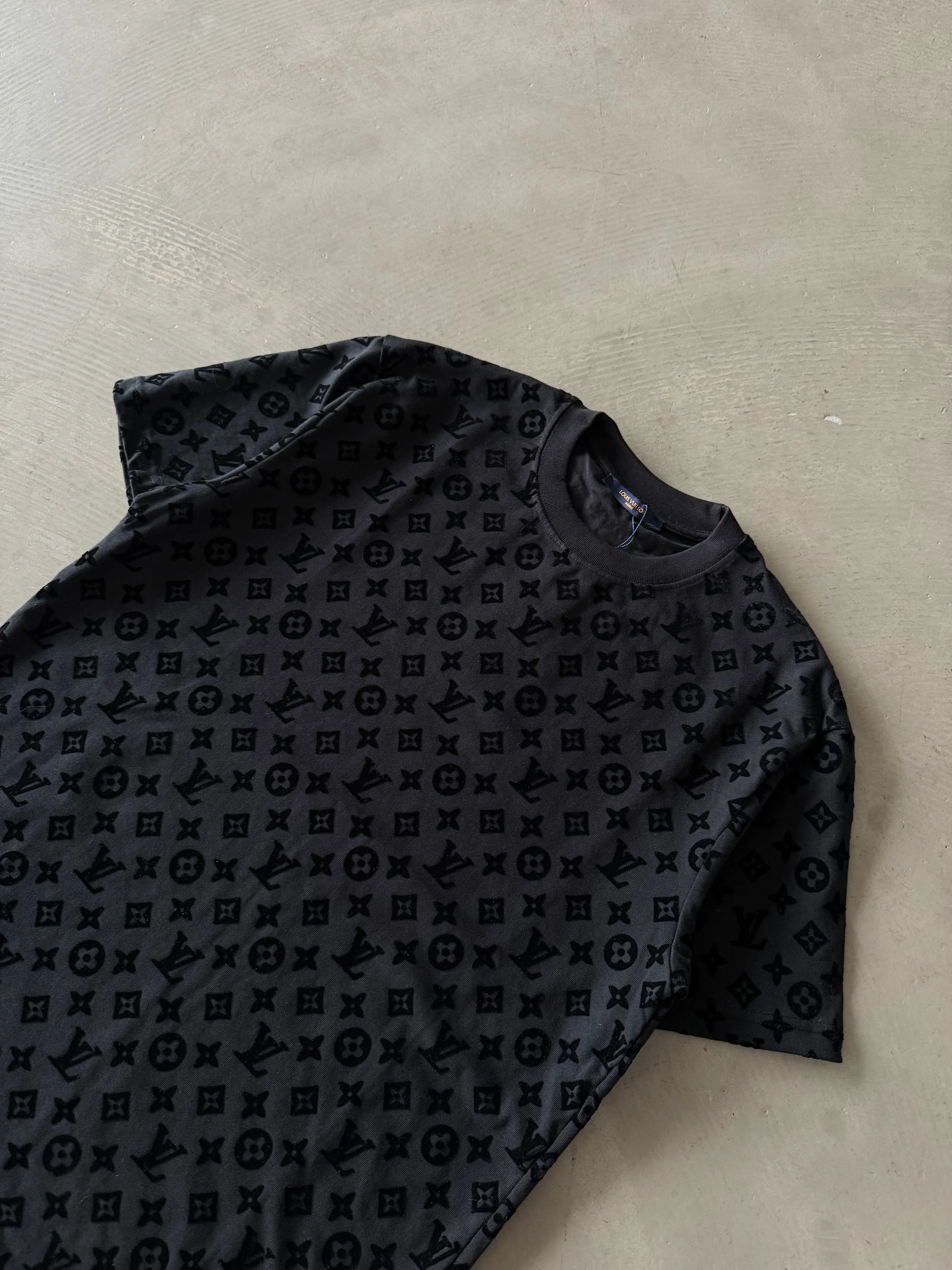 Full Logo Kabartmalı Basic T-Shirt