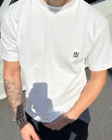 Minimal Demir Logo Detaylı T-Shirt - Beyaz