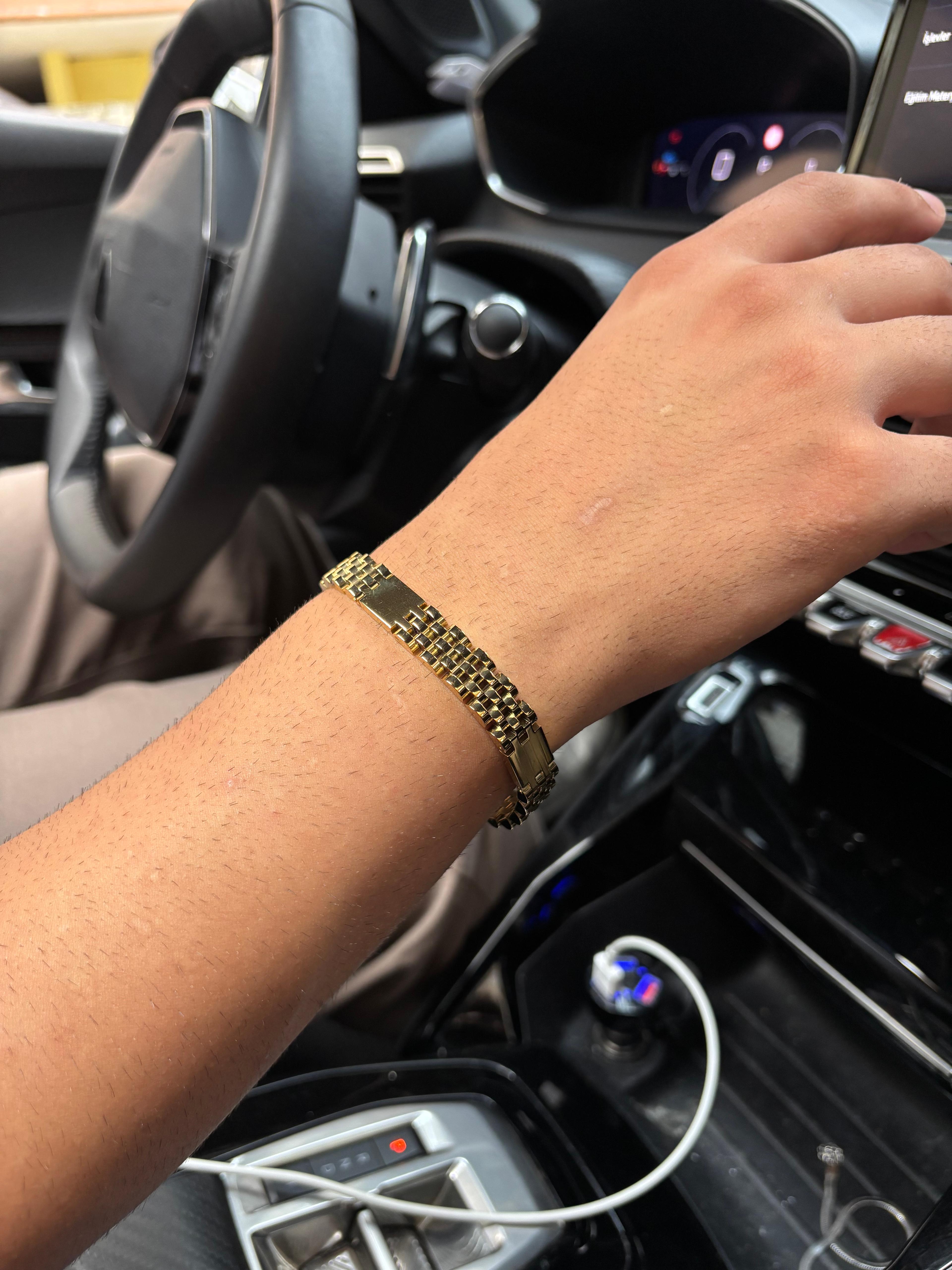 Premium Luxury Charm - Gold