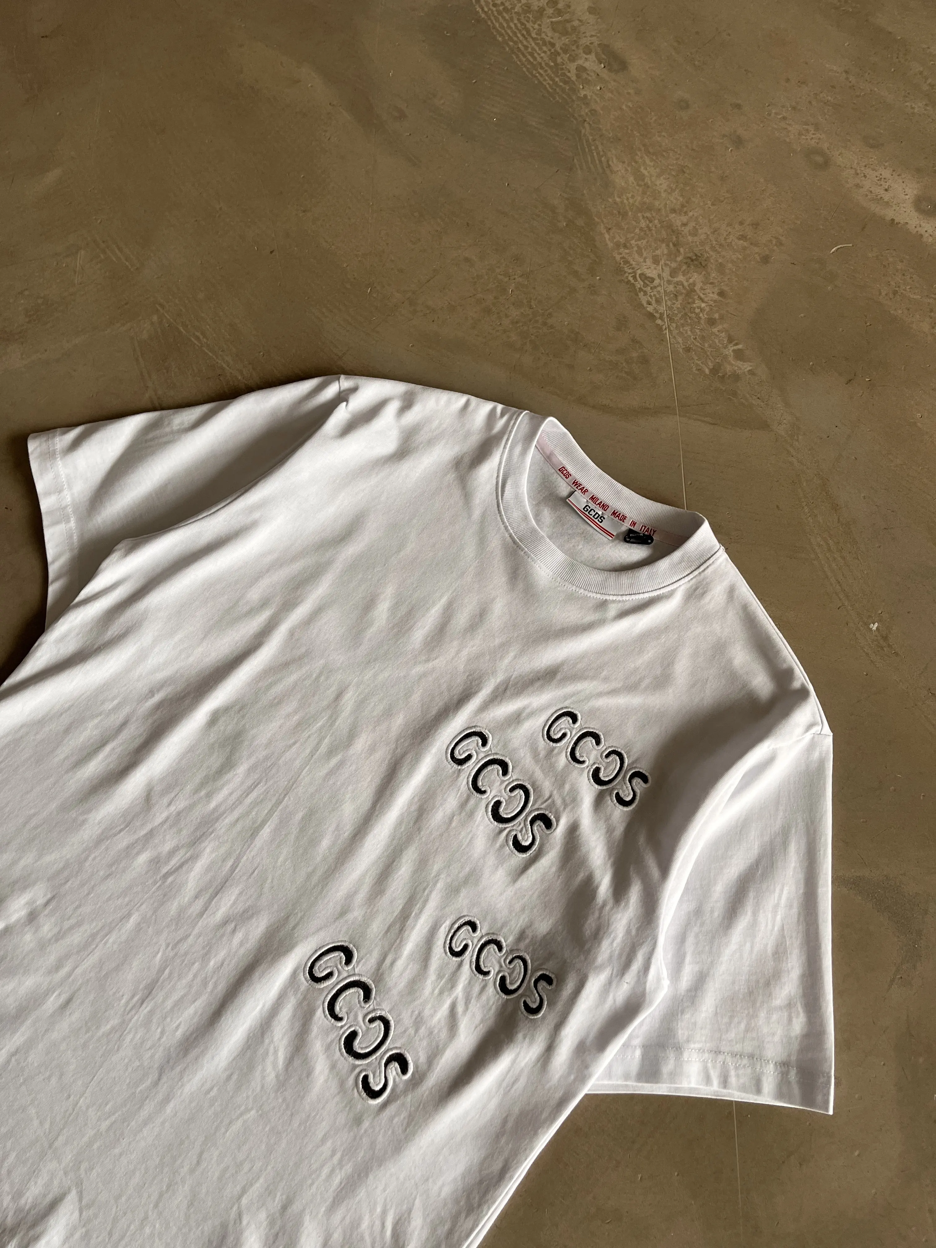 Göğüs Logo Nakışlı Basic T-Shirt