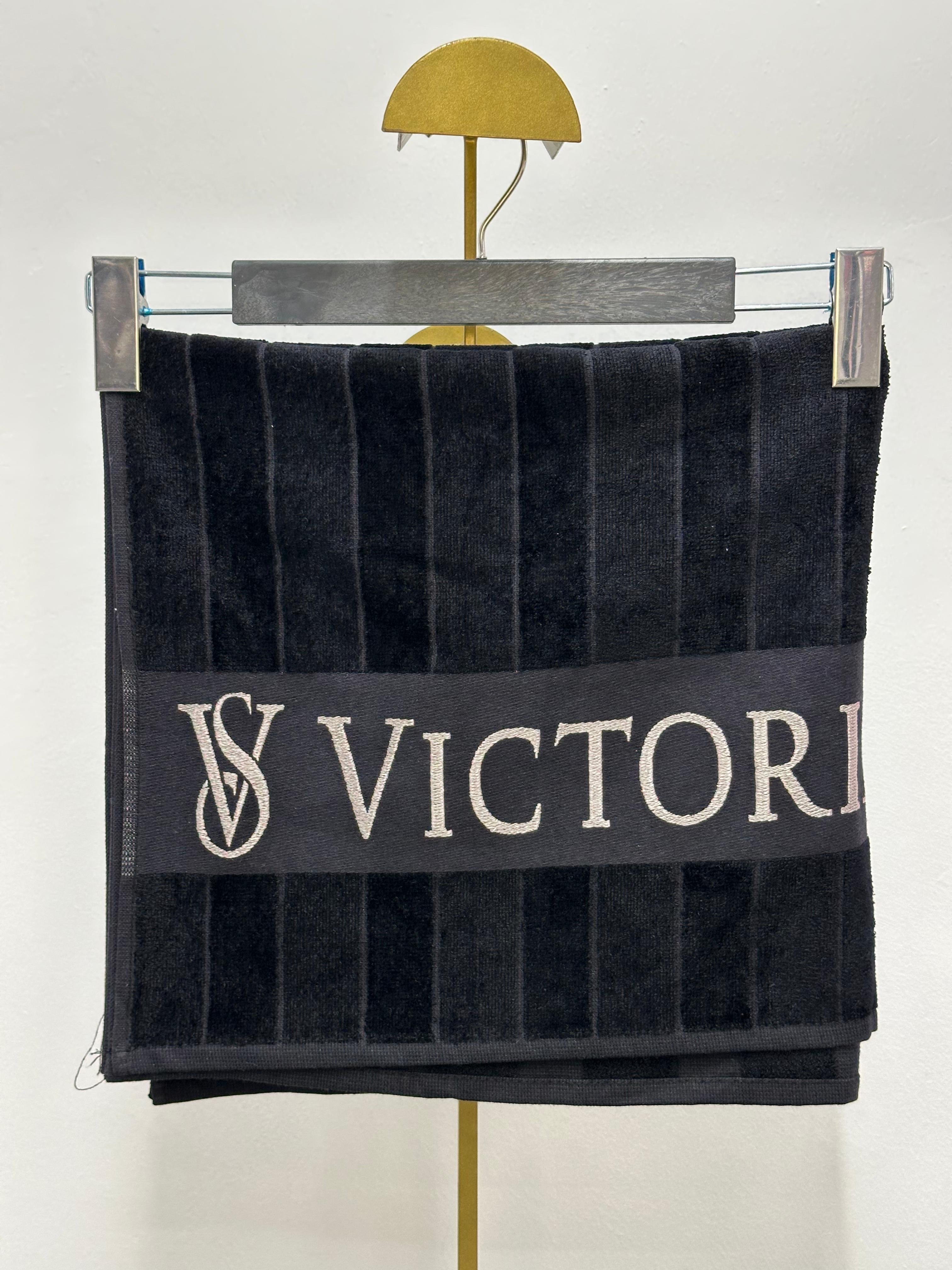 Premium Özel Seri Nakışlı Havlu (Sınırlı Stok) - Victoria Secret's 3