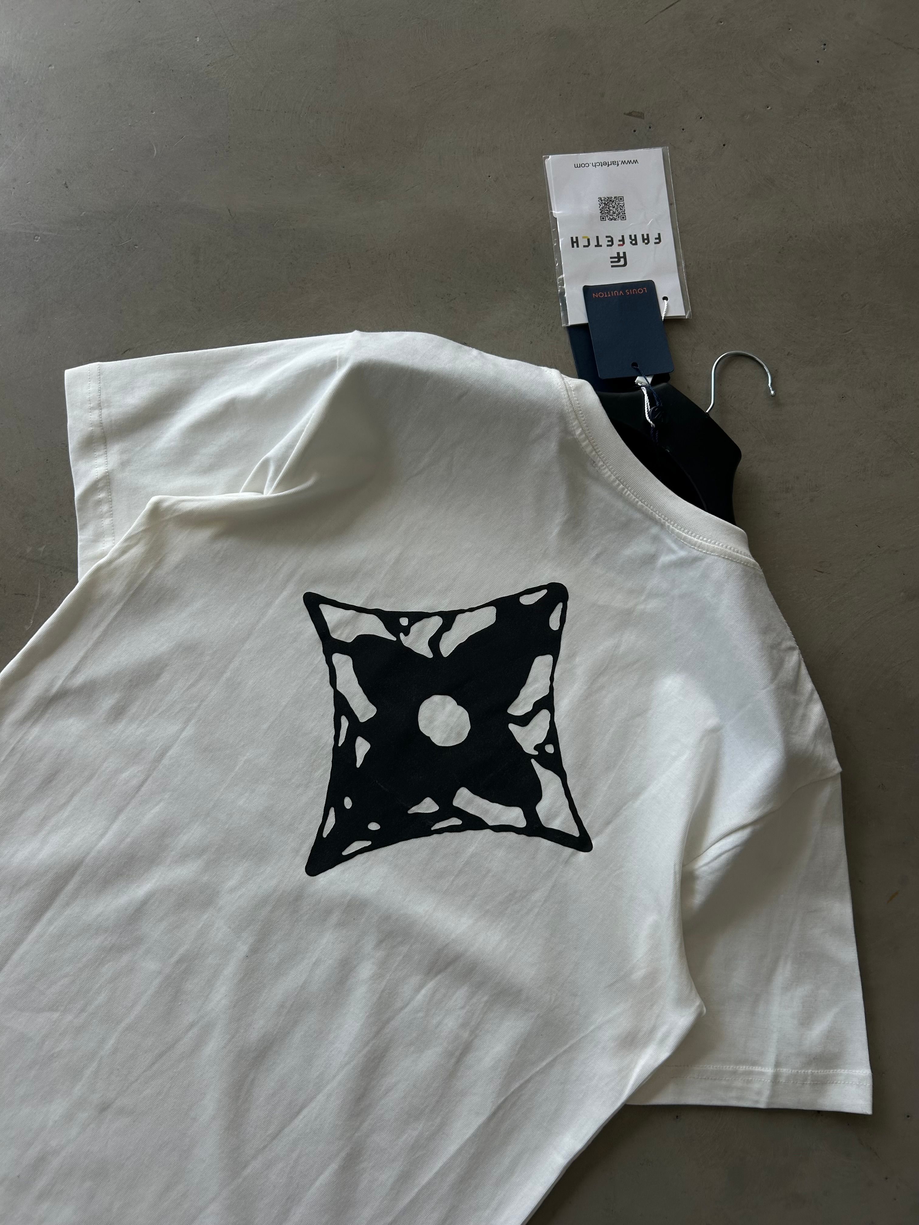 LV Arka Baskılı Premium Tshirt