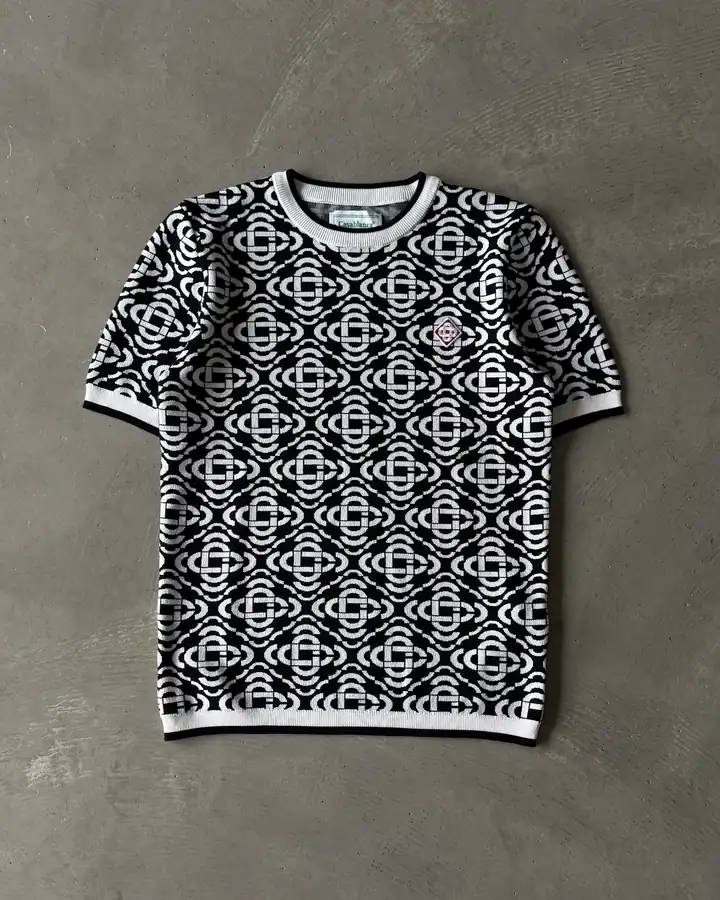 Full Logo Desenli Garnili Yaka Basic T-Shirt