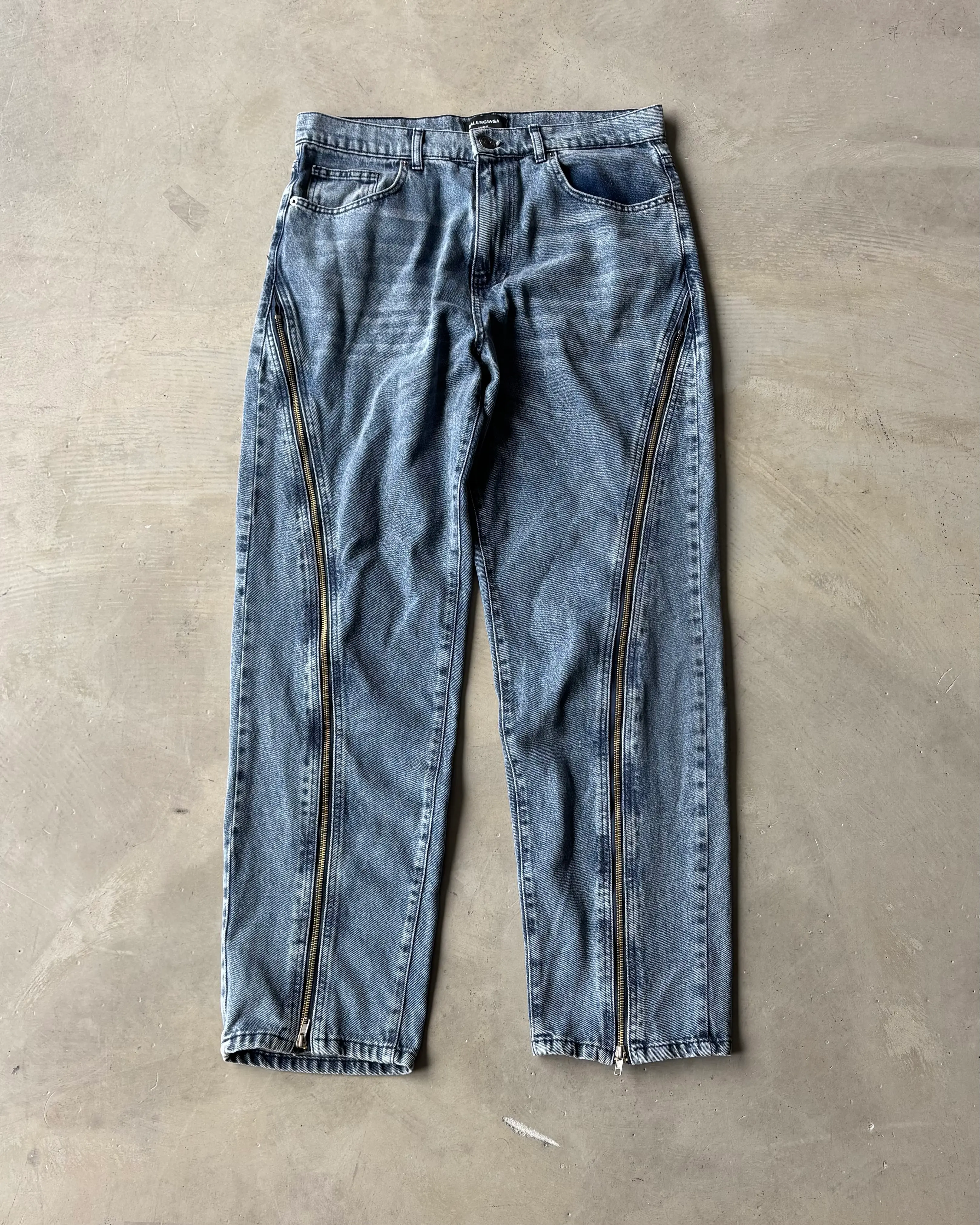 Fermuarlı Eskitme Yıkamalı Kot Pantolon