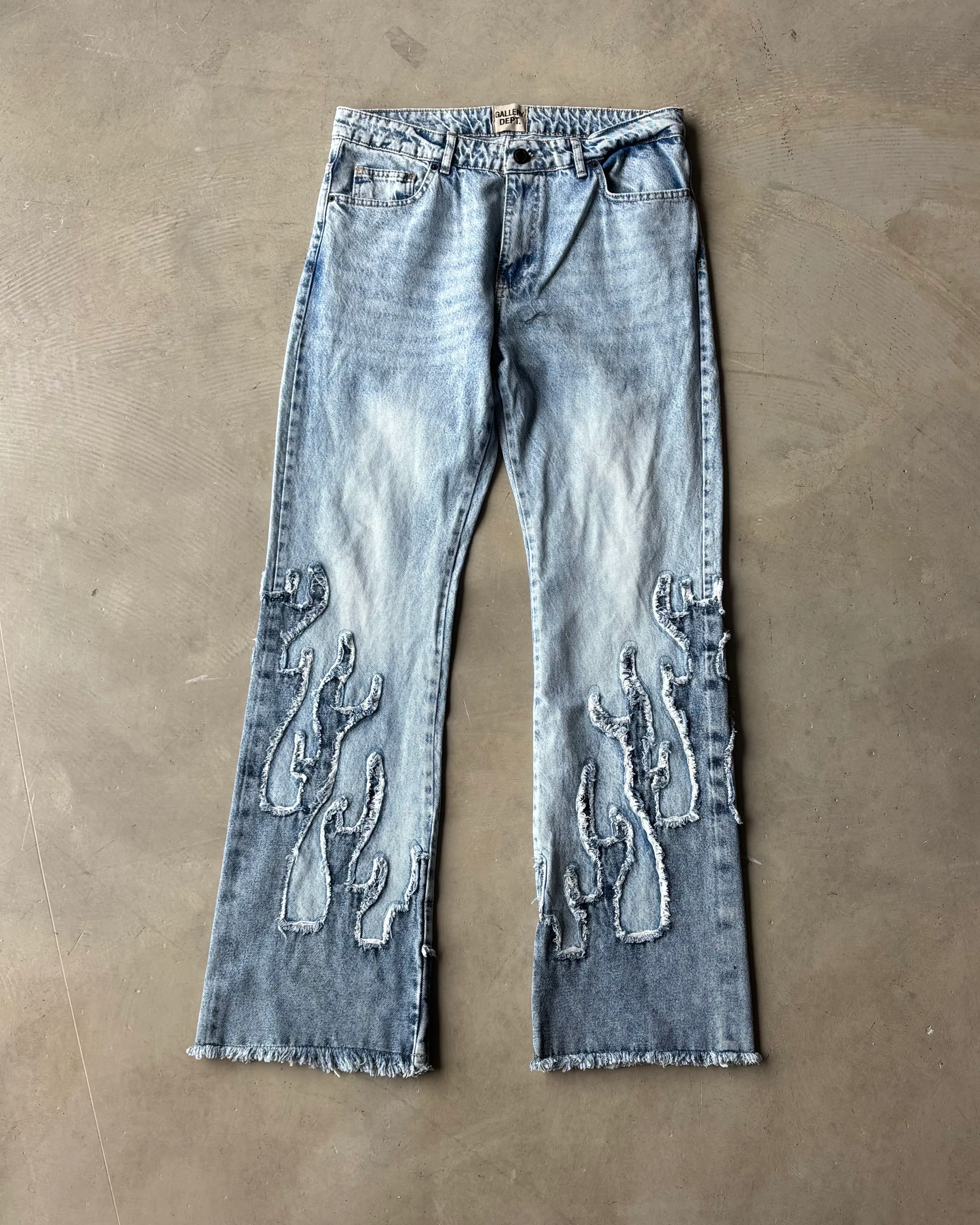 Alev Detaylı Kot Pantolon