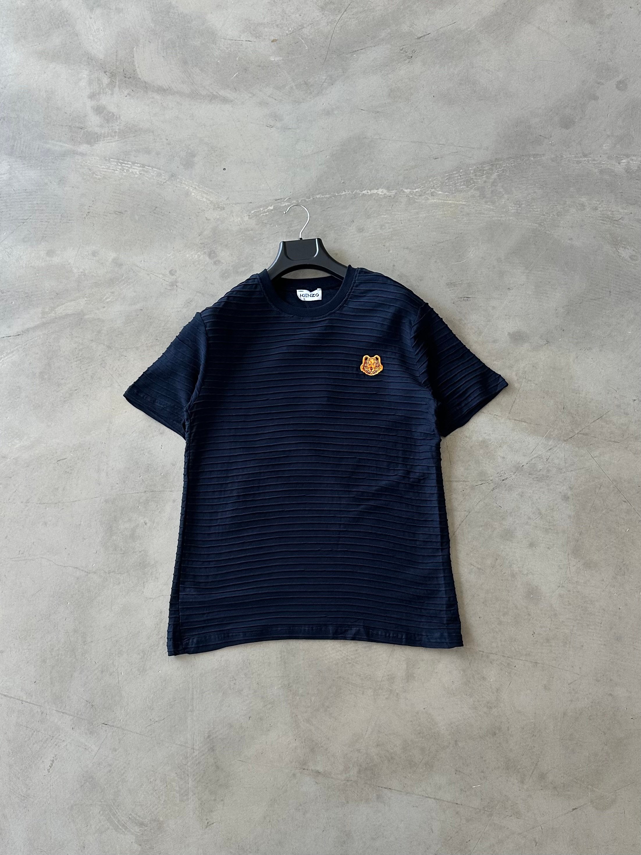 KNZ Logo Detay Nakışlı Basic Tshirt - Lacivert