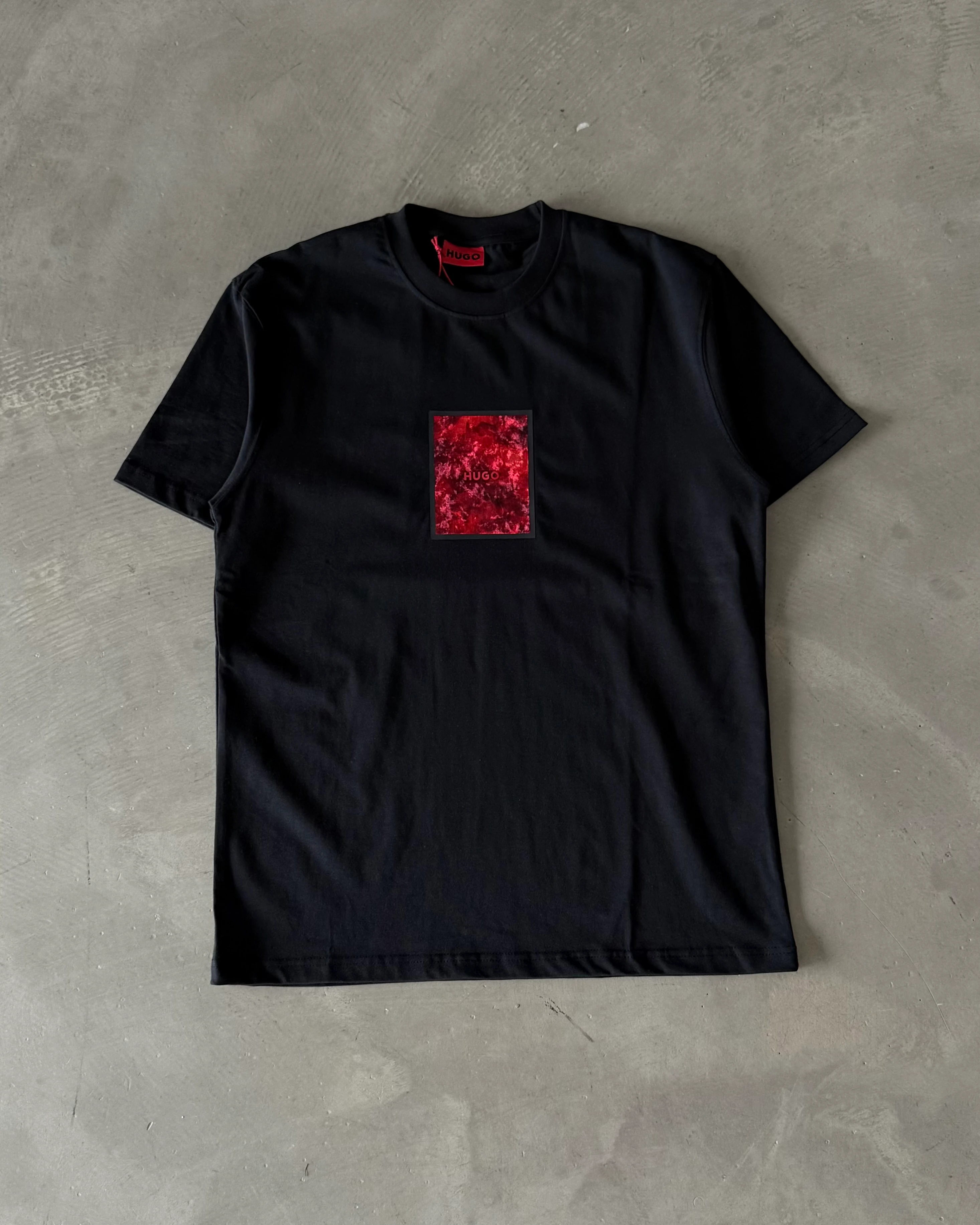 Kırmızı Bulut Detaylı Basic T-Shirt