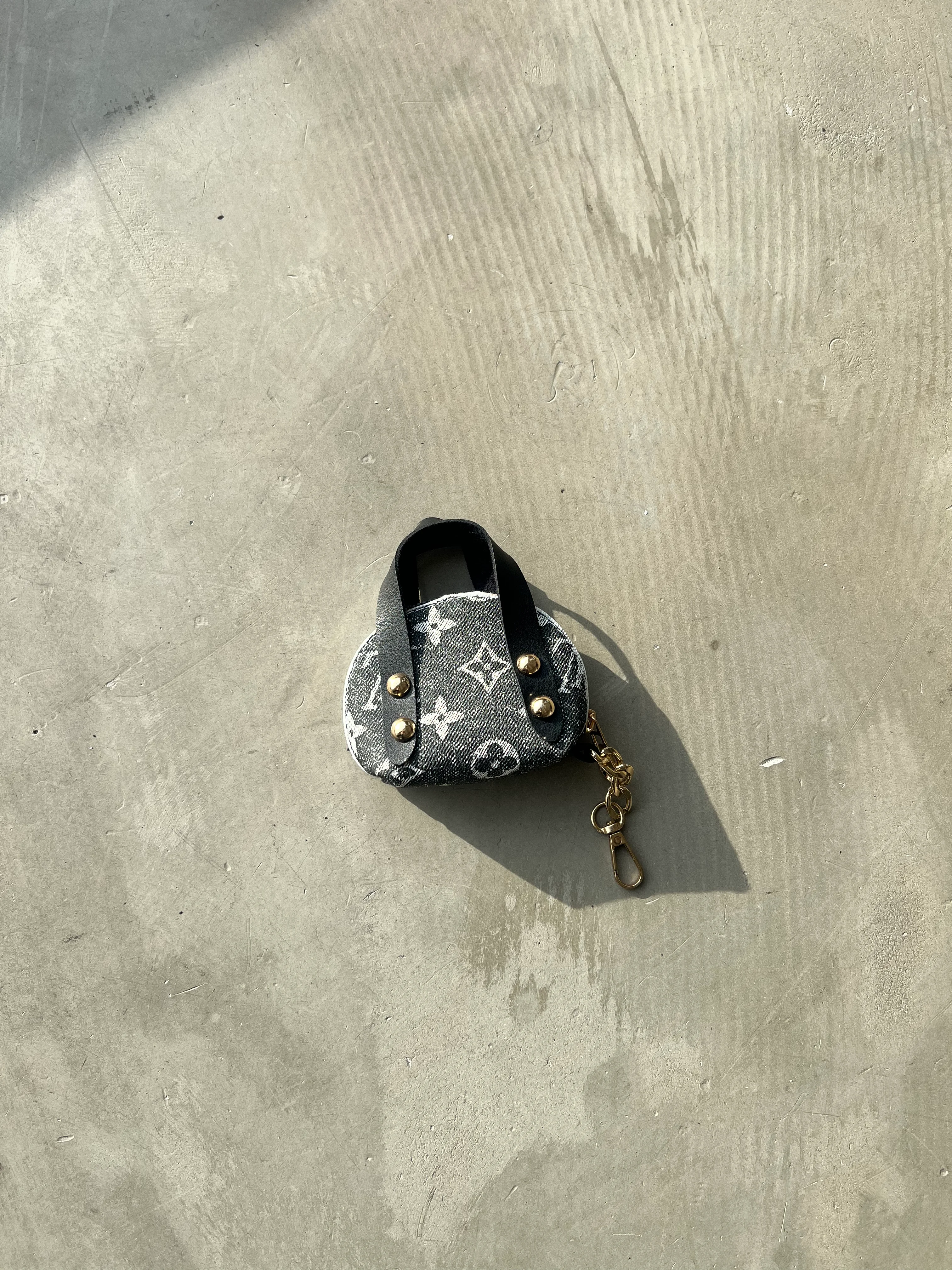 LV Premium Anahtarlık