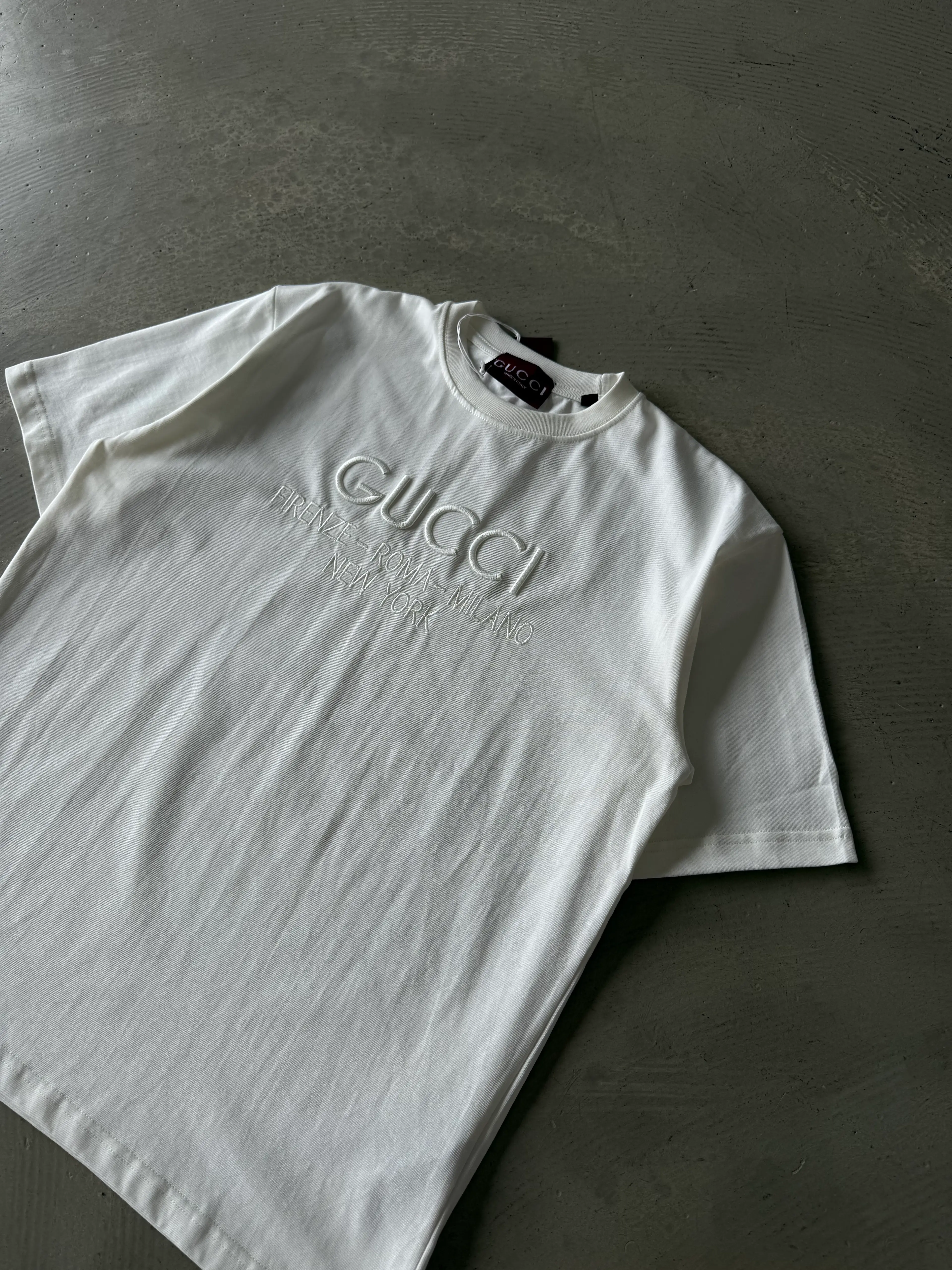 Göğüs Logo Nakışlı Basic T-Shirt