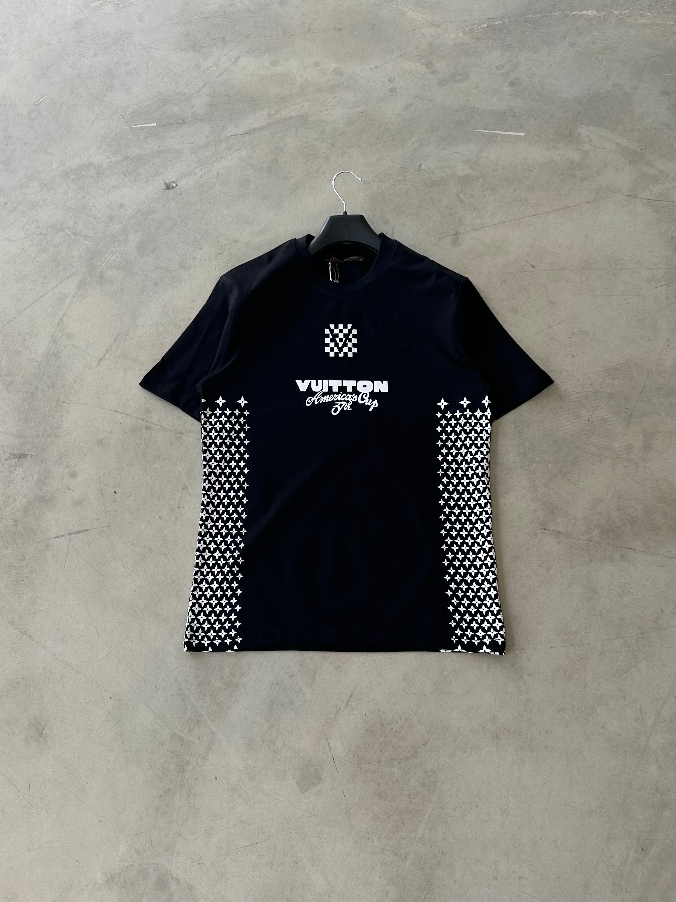 LV Baskılı Premium Basic Tshirt - Siyah