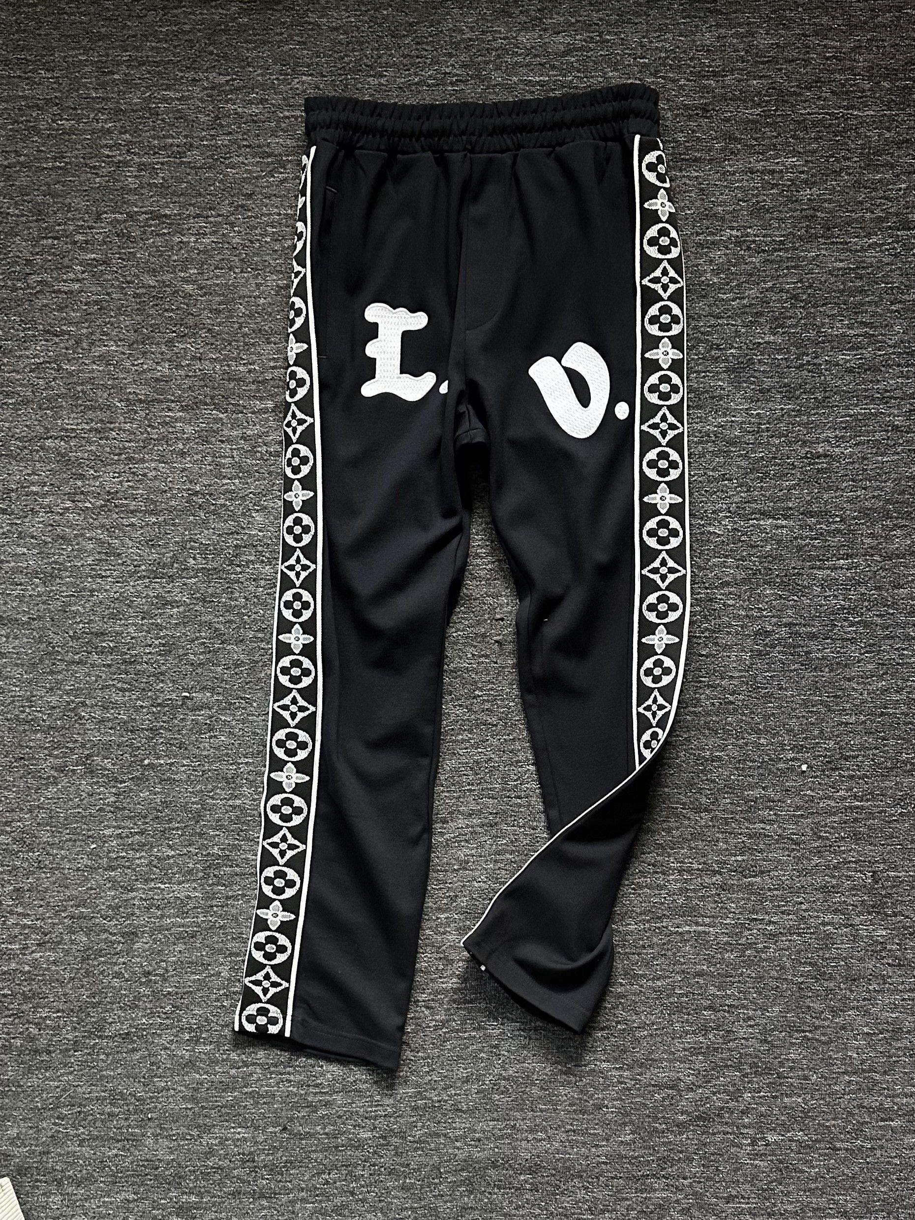 LV Kol Desenli Extra Premium Eşofman Takımı