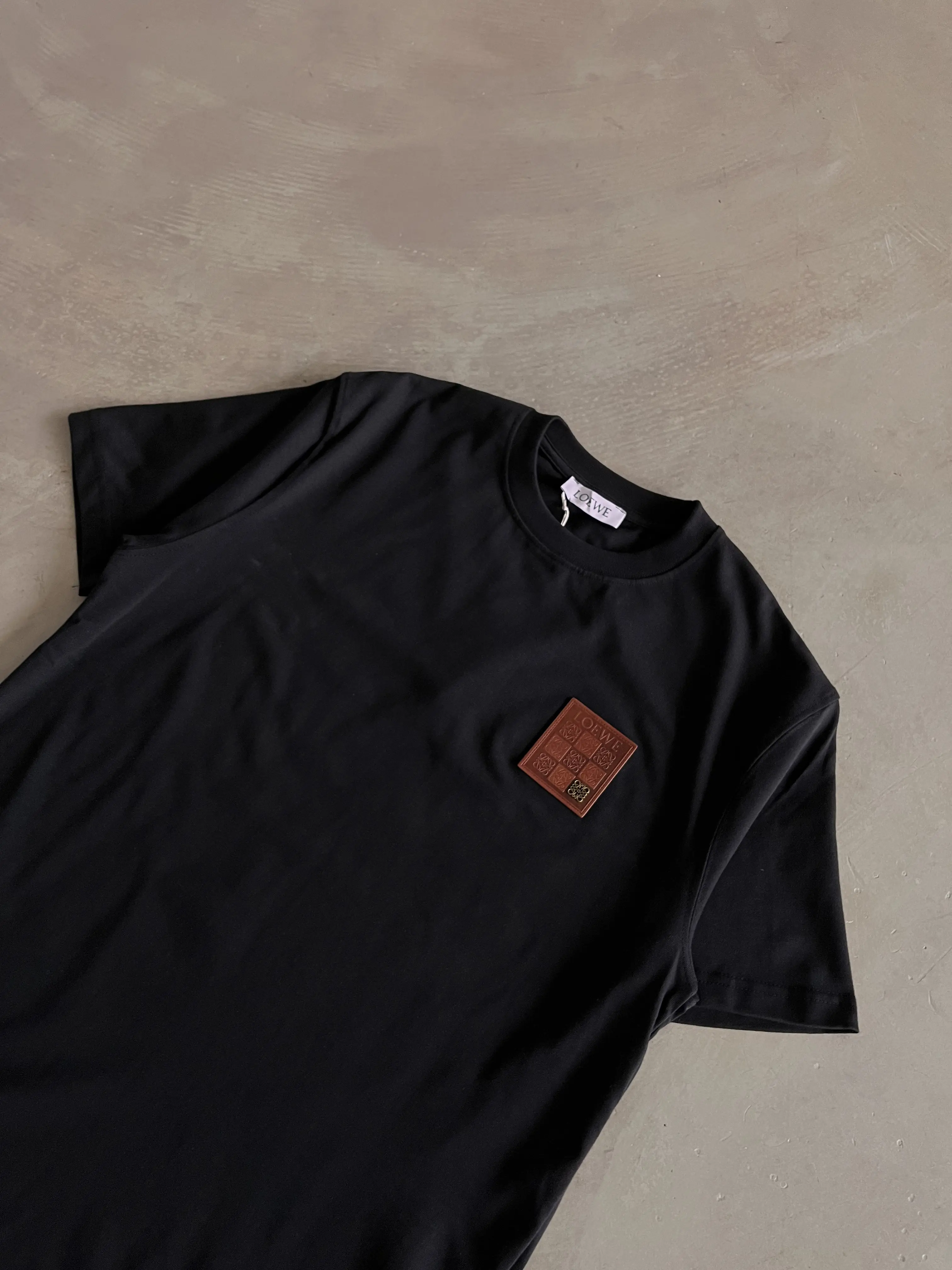 Göğüs Kare Detaylı Basic T-Shirt