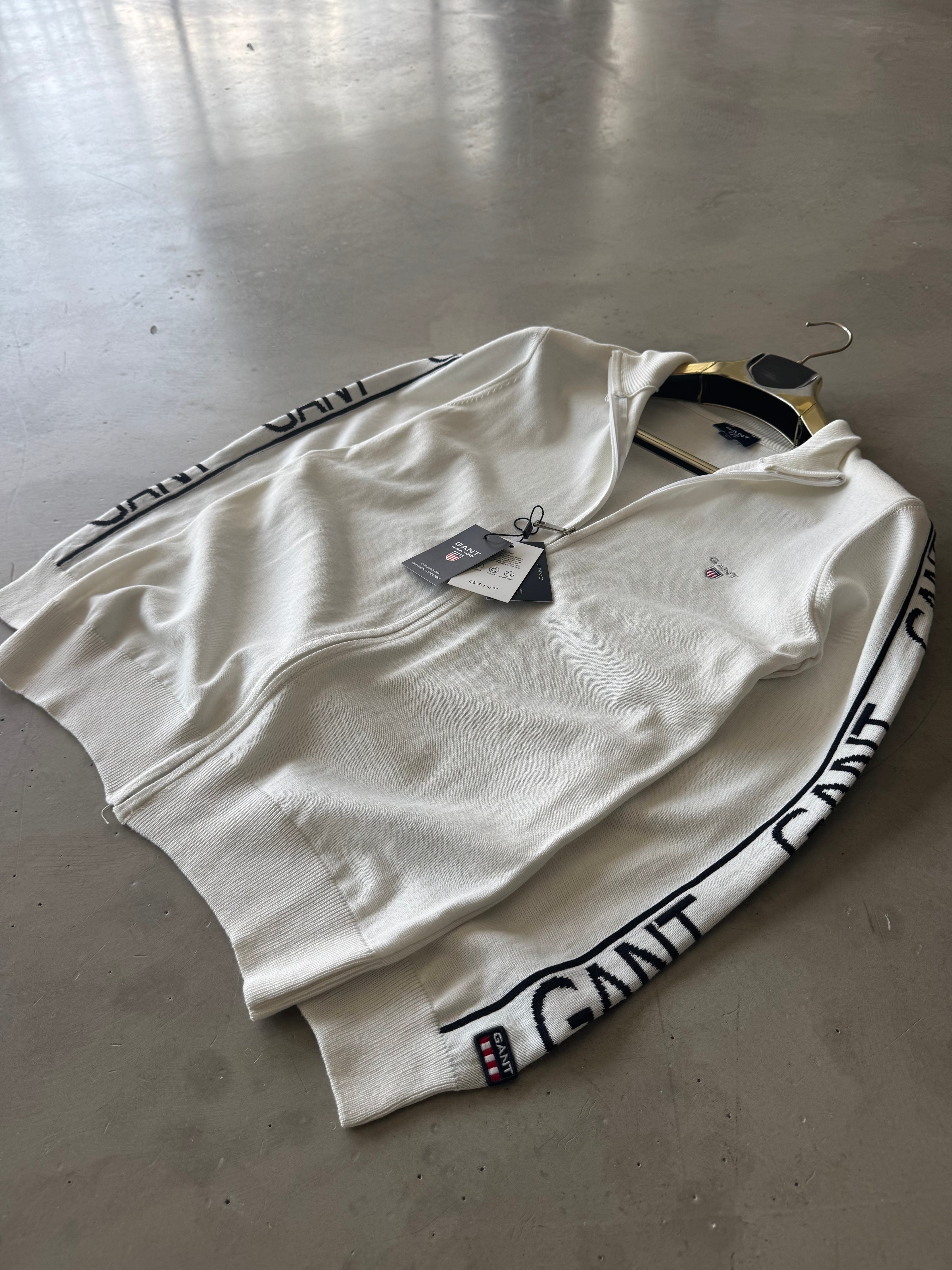 GNT  Premium Zippered Cardigan