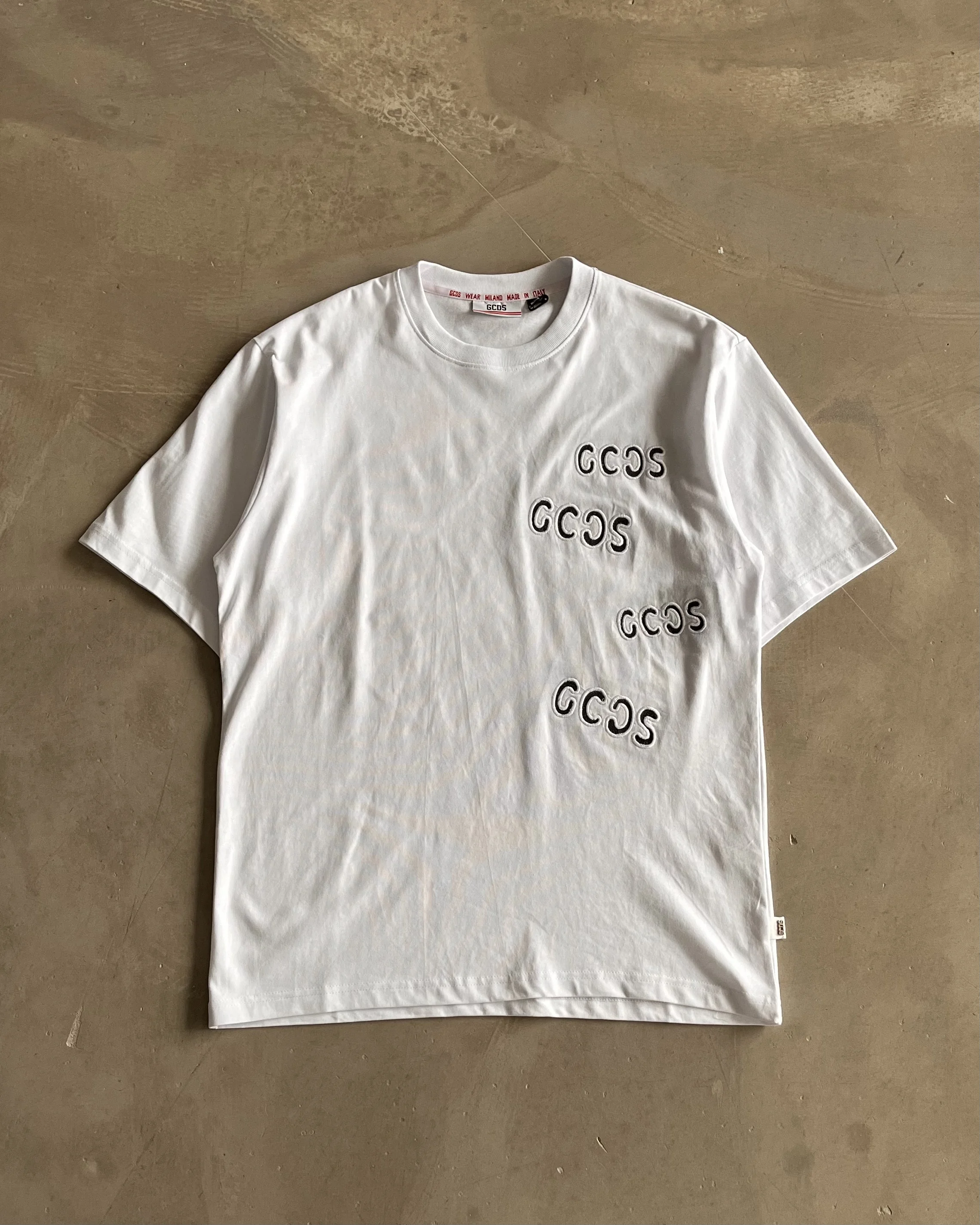Göğüs Logo Nakışlı Basic T-Shirt