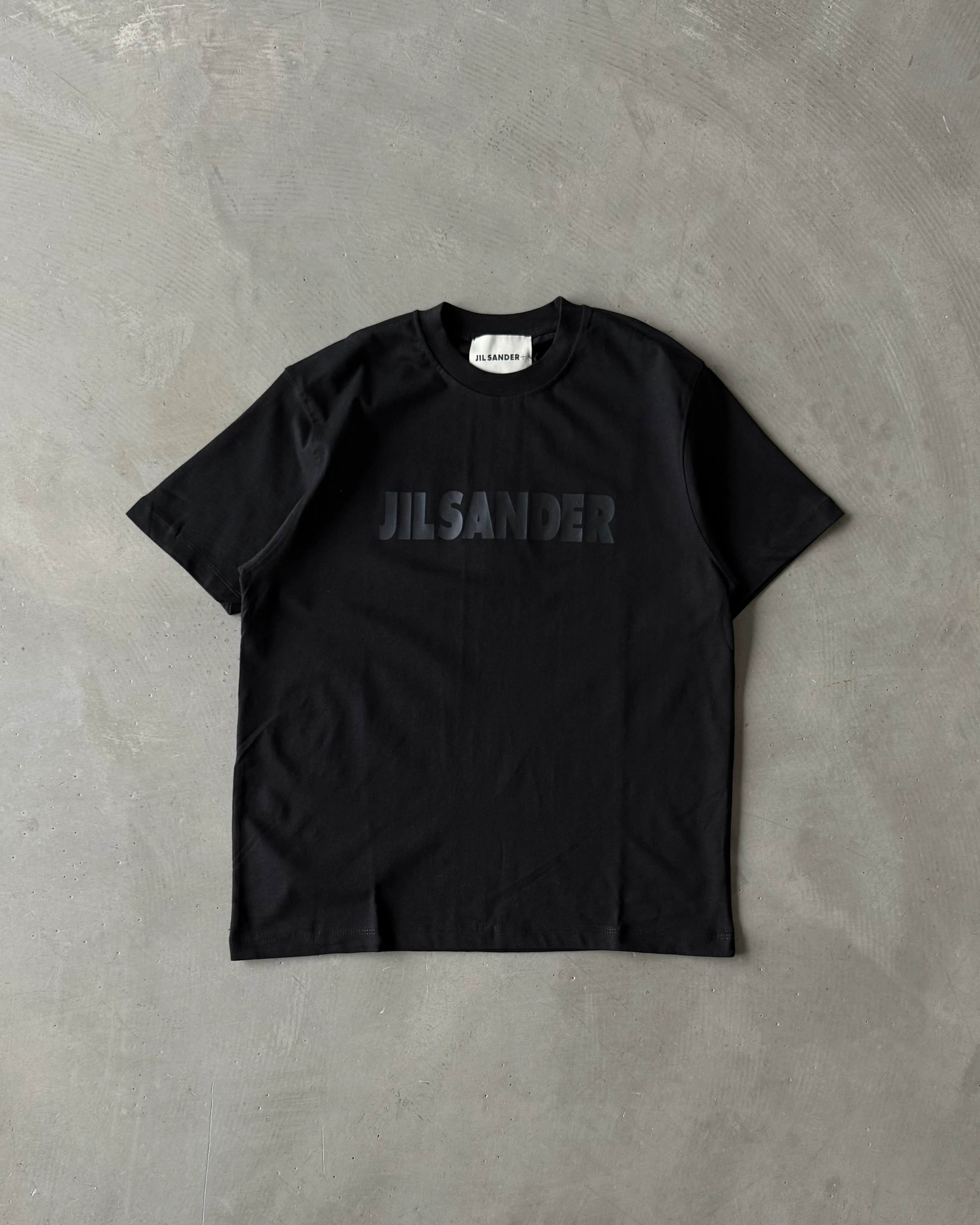 Göğüs Baskılı " Jilsander " Basic T-Shirt