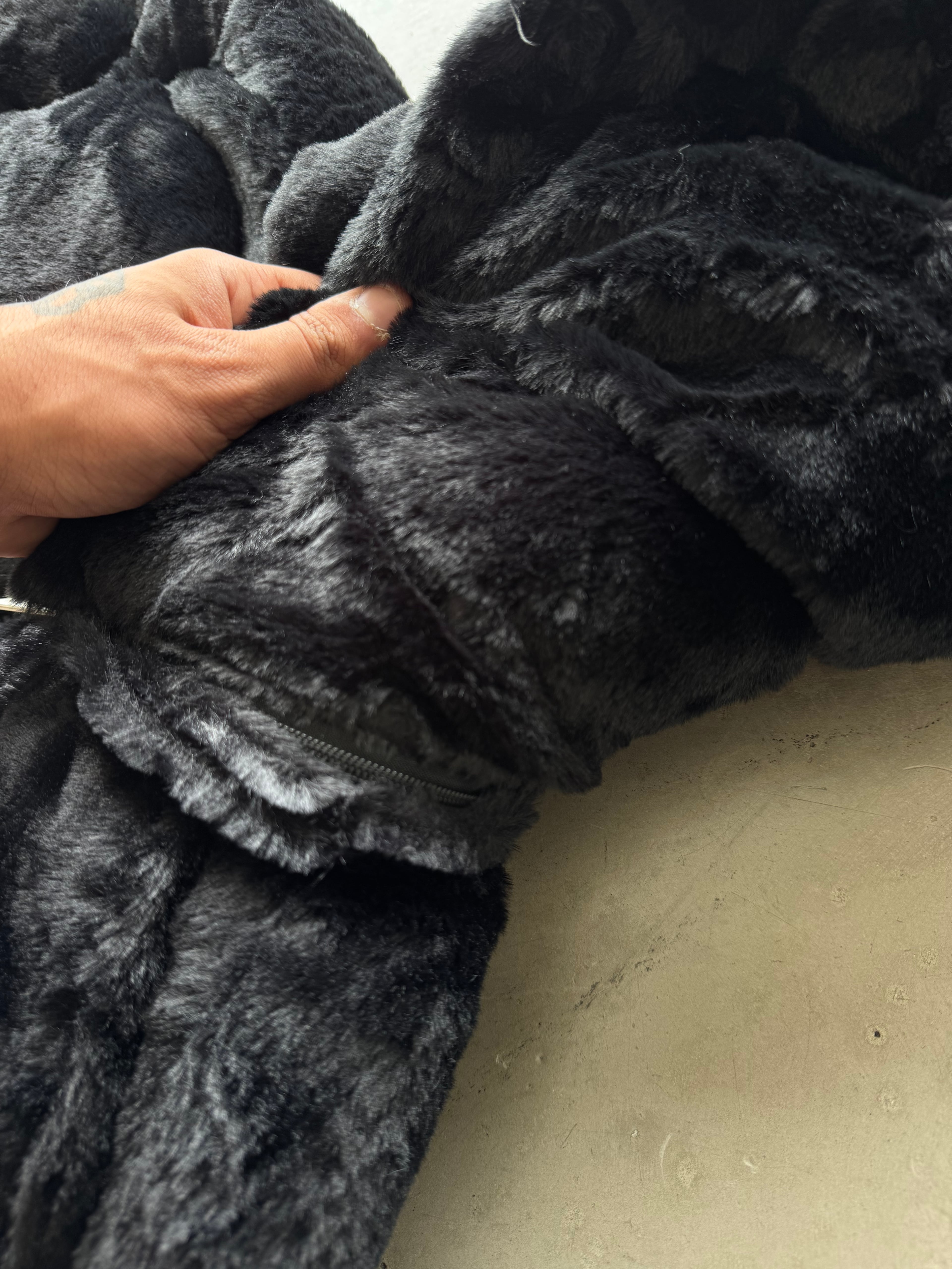 AMRP Premium Detailed Fur Coat