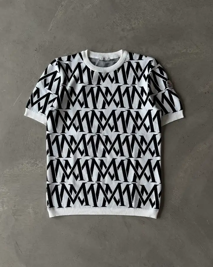 M Desenli Garnili Yaka Basic T-Shirt