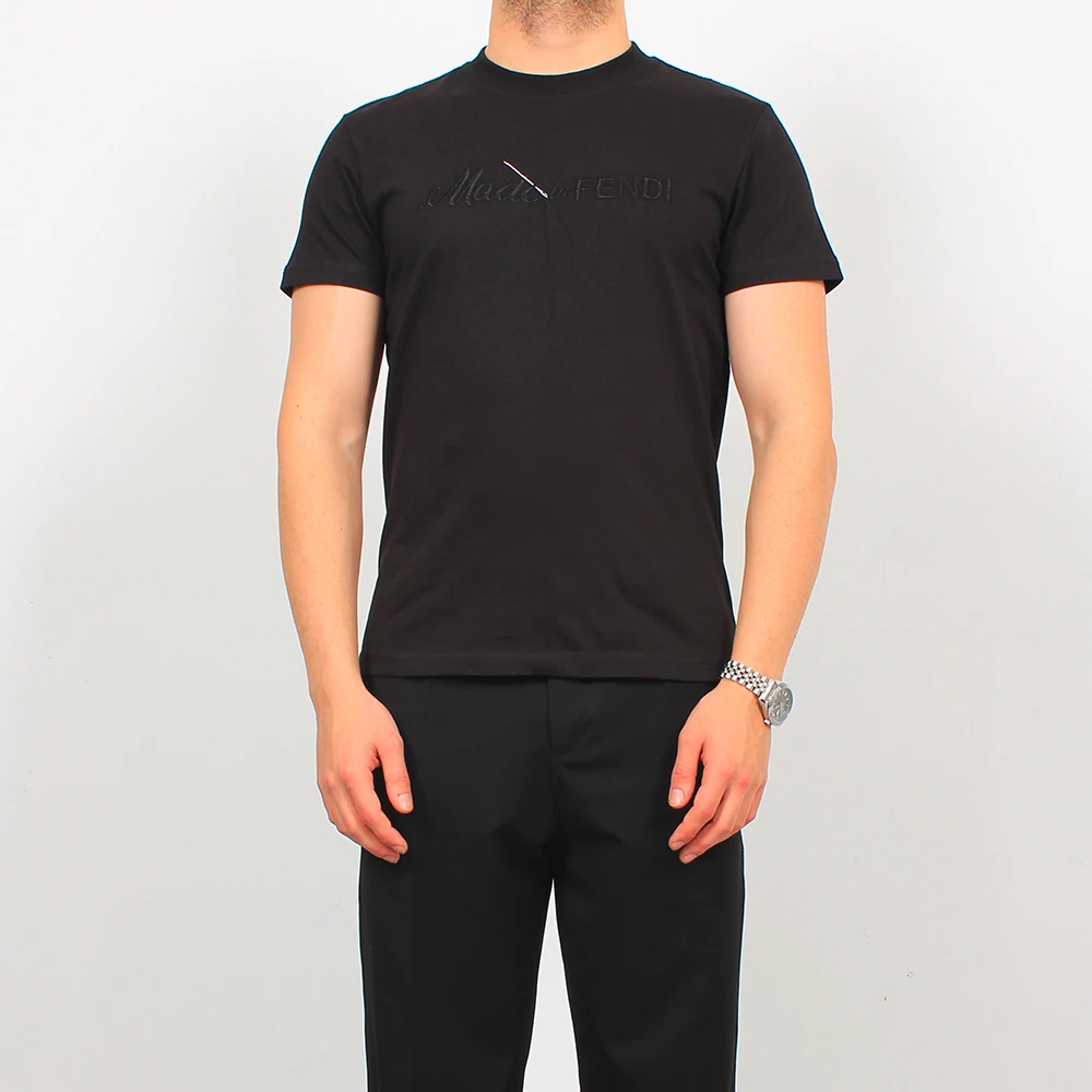 Göğüs Nakışlı T-Shirt