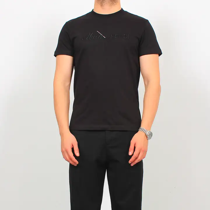 Göğüs Nakışlı T-Shirt