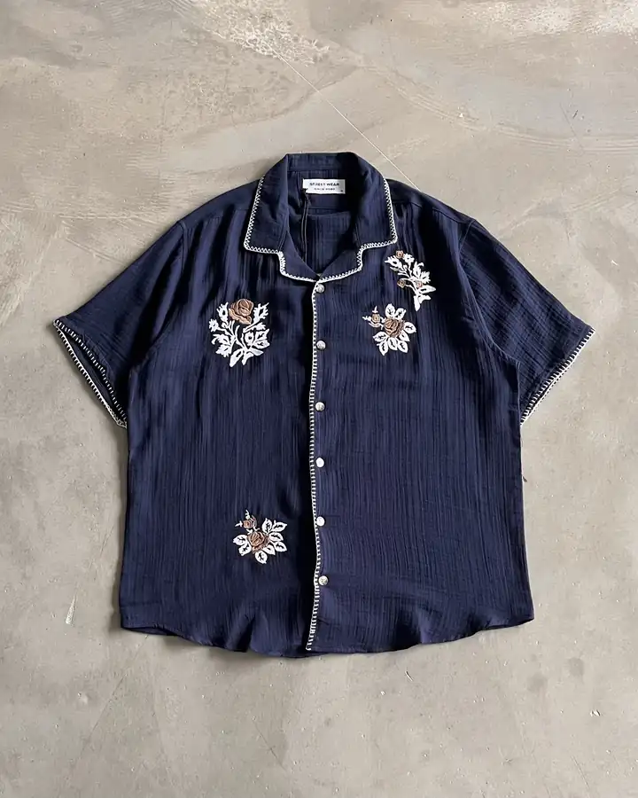 Nakış Detaylı Kısa Kollu Gömlek