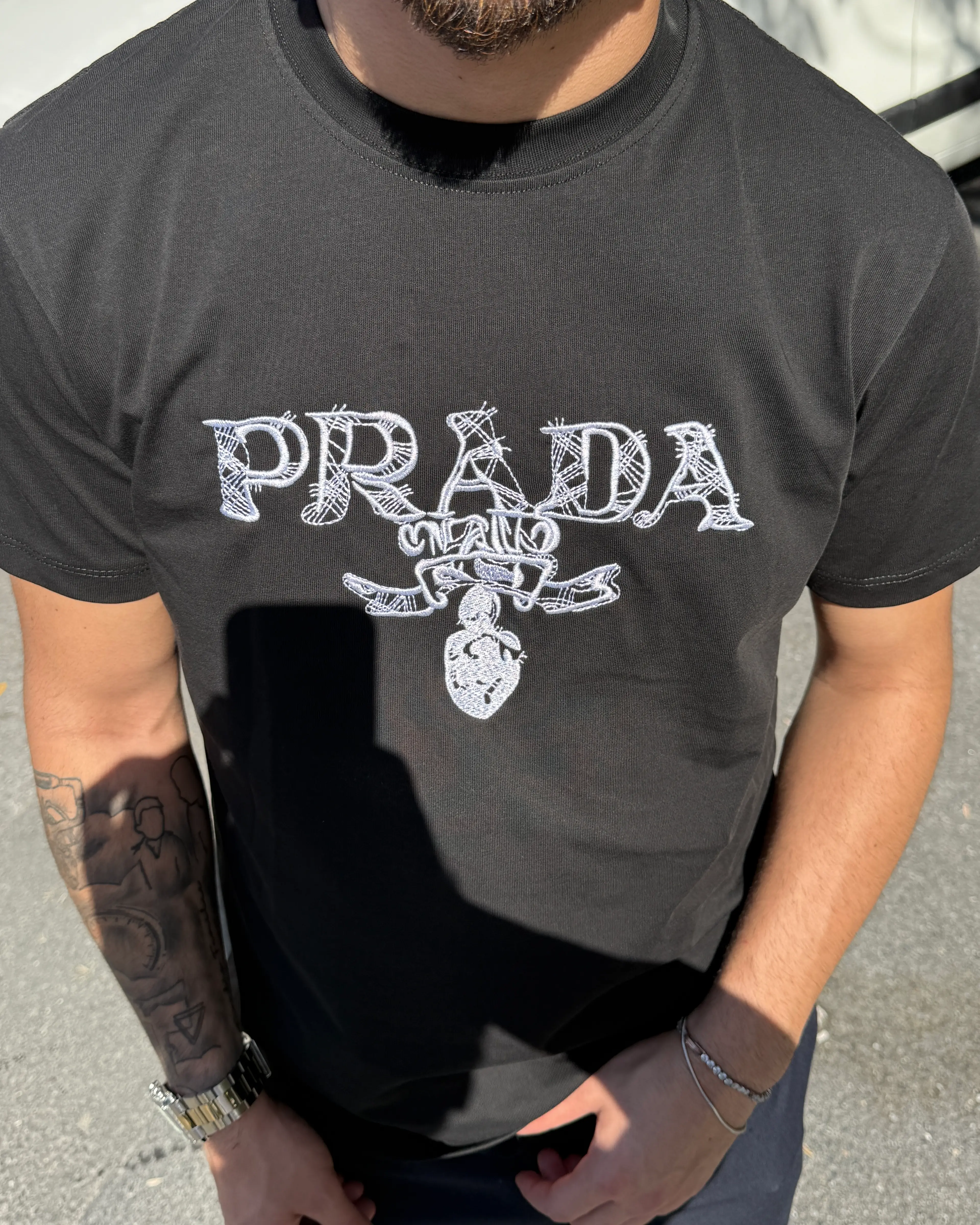 Büyük Logo Nakışlı Basic T-Shirt