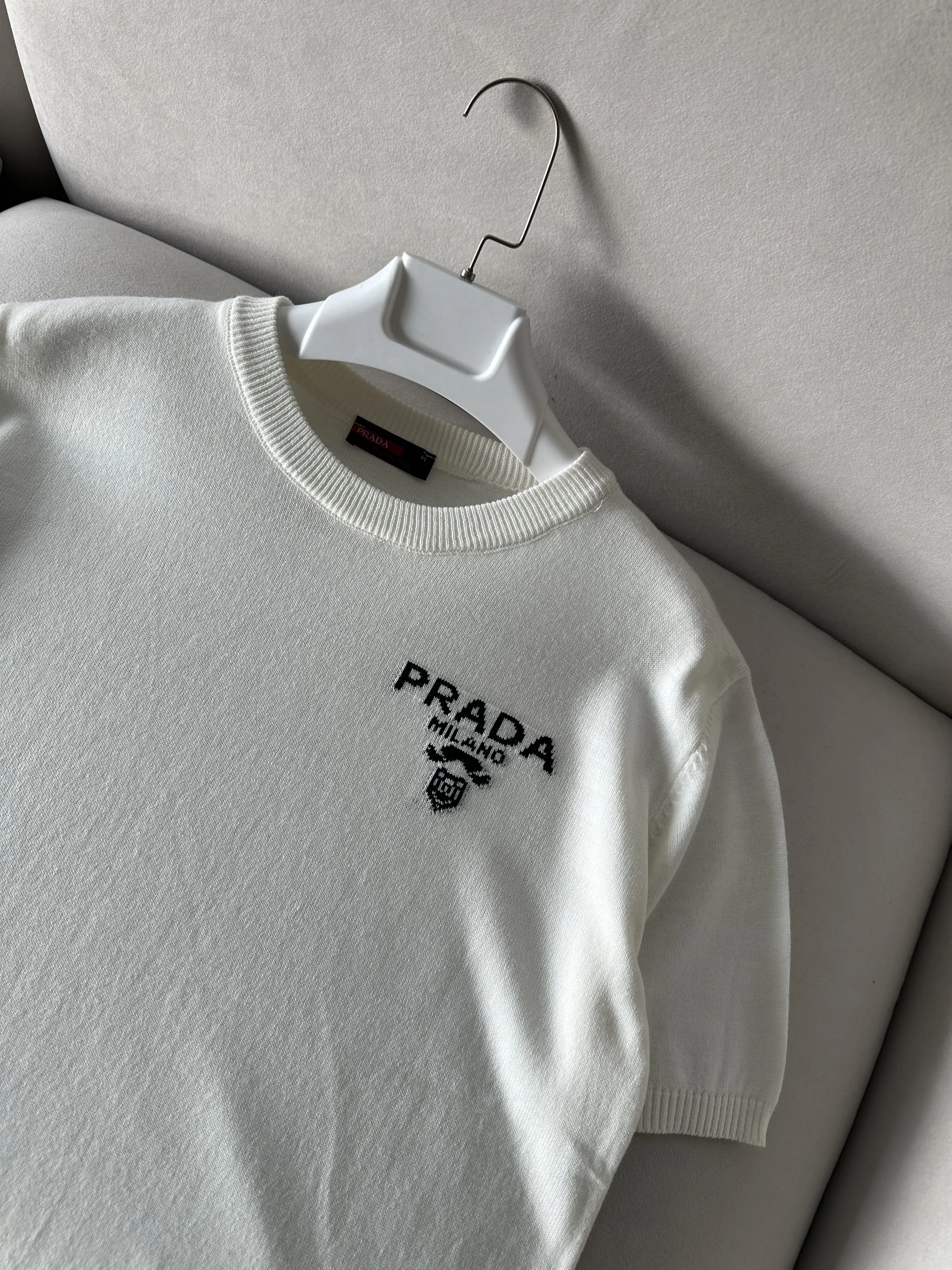 Sol Göğüs Logolu T-Shirt