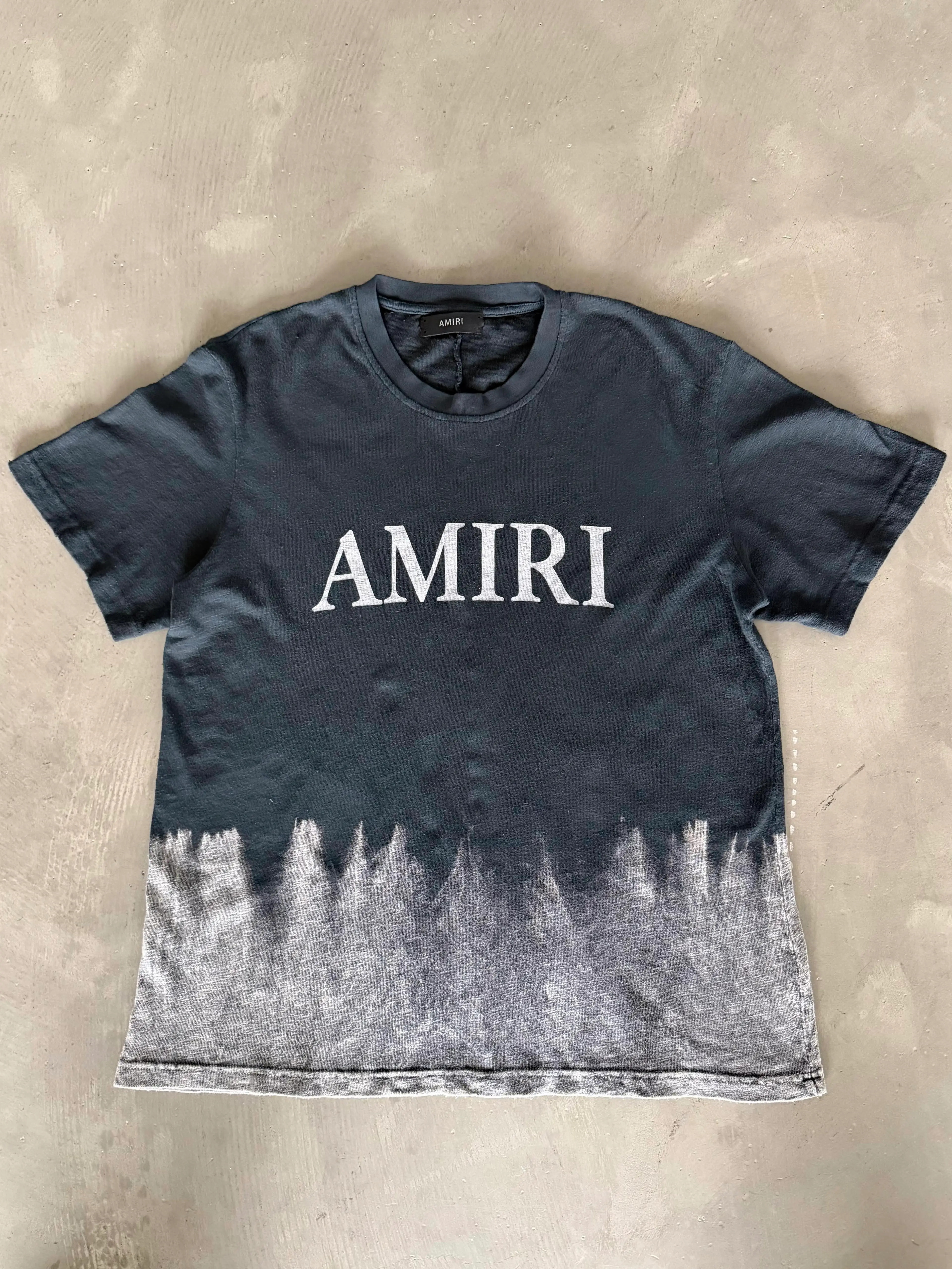 Göğüs Logo Baskılı Renk Geçişli Basic T-Shirt