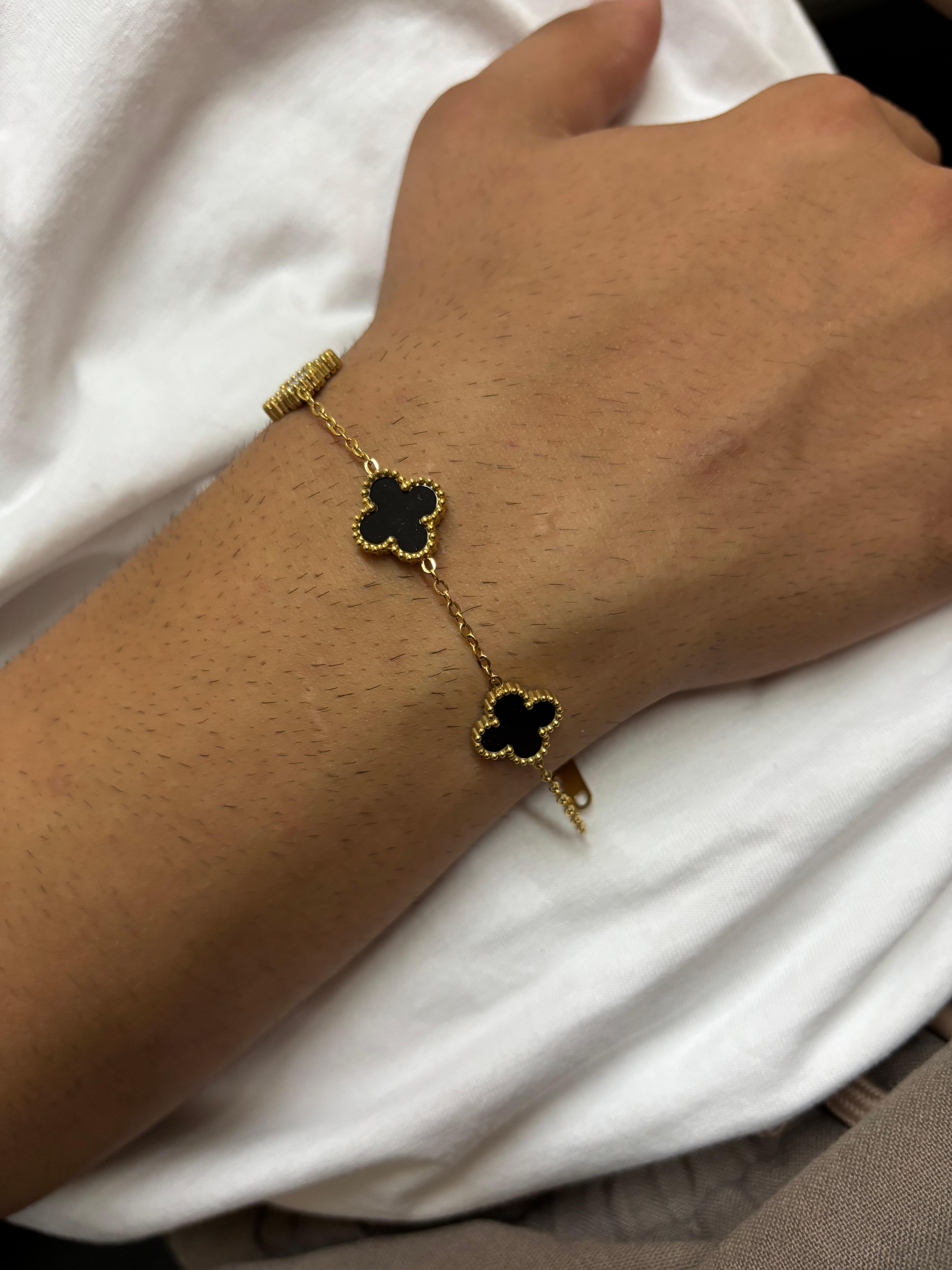 Premium Luxury Van Cleef Charm - Gold