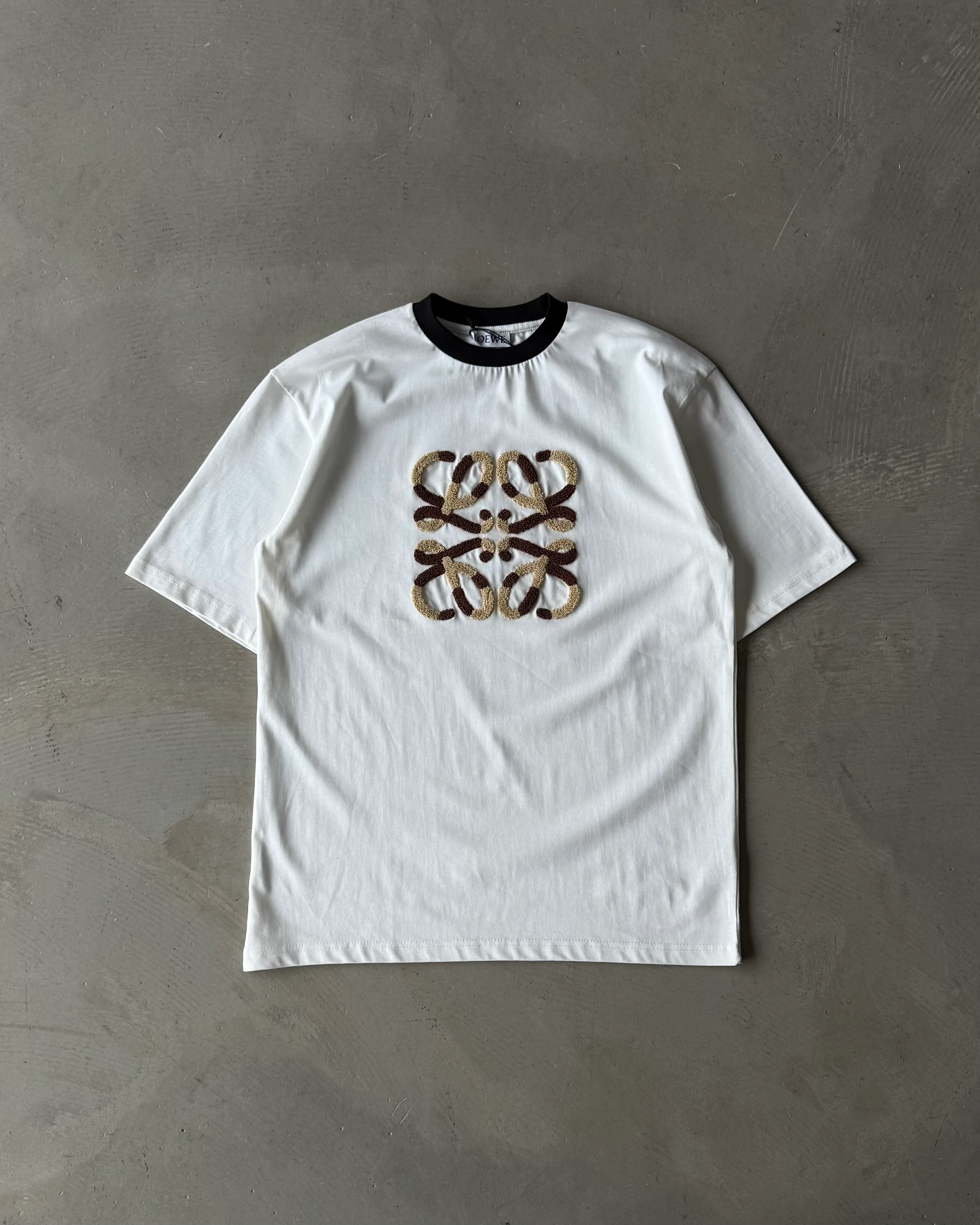 Göğüs Nakış Detaylı Basic T-Shirt