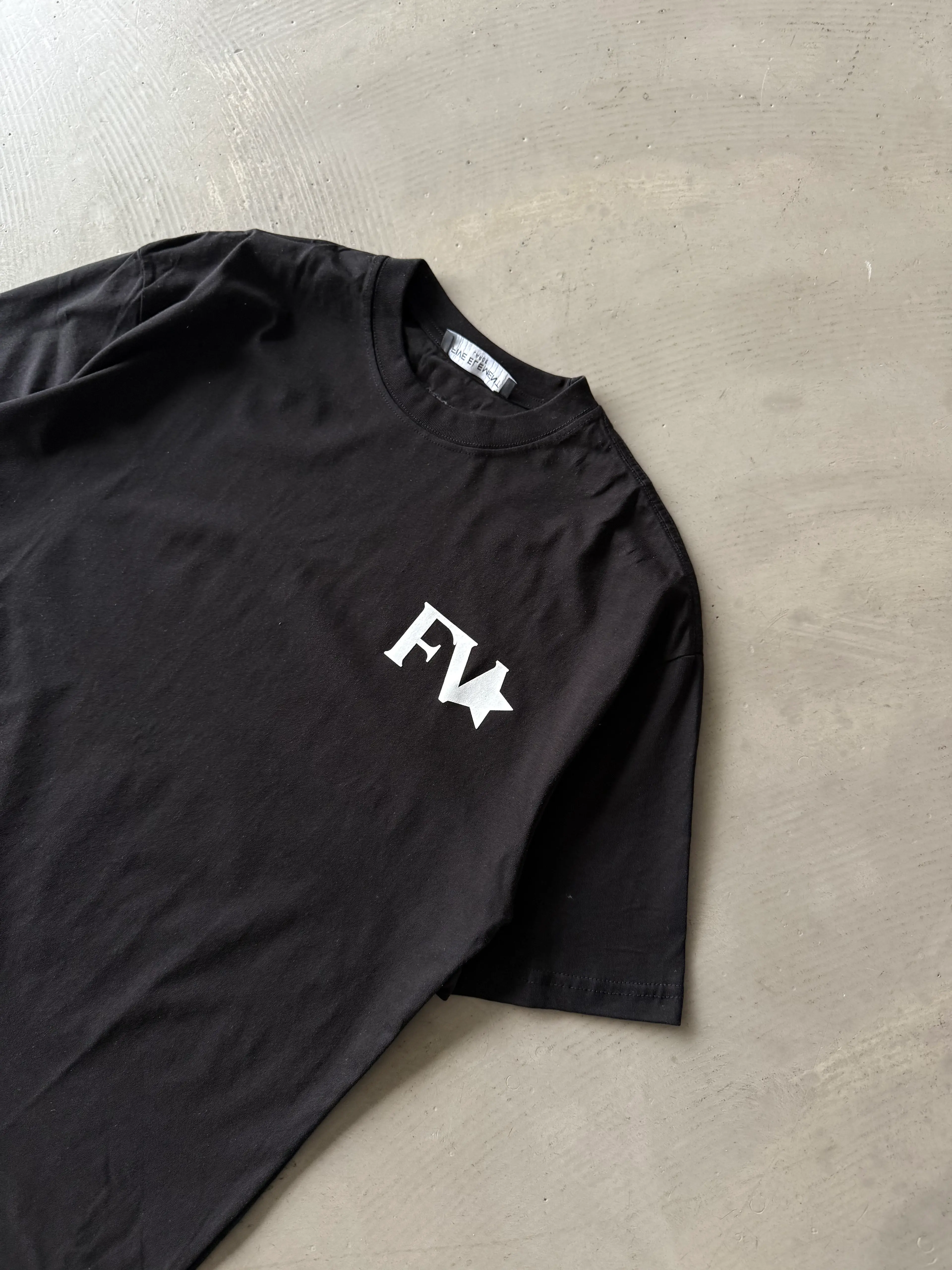 Sol Göğüs Logo Baskılı T-Shirt