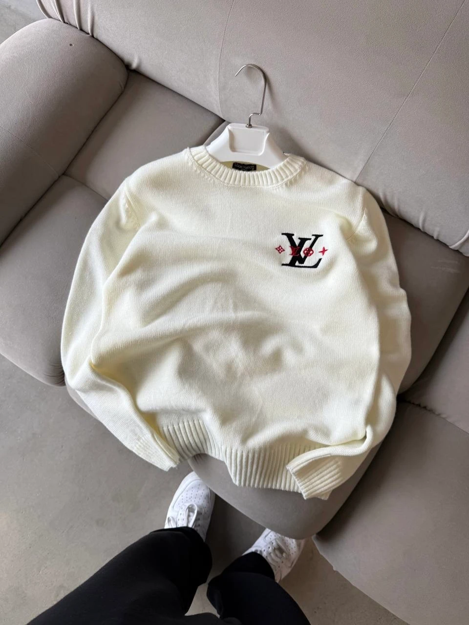 LV Premium Logo Detaylı Triko - Beyaz